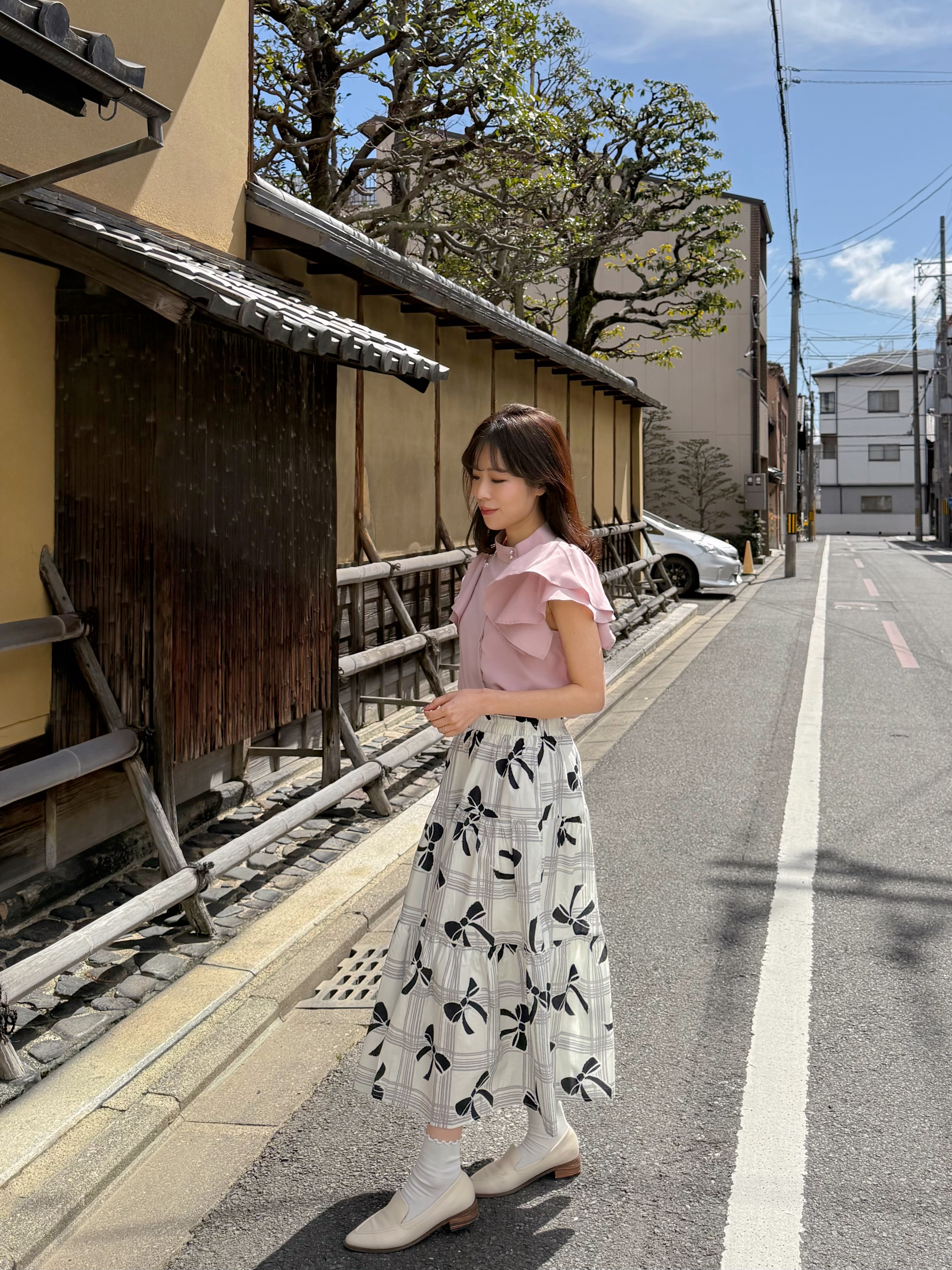 淨色珍珠領飄飄傘袖雪紡上衣