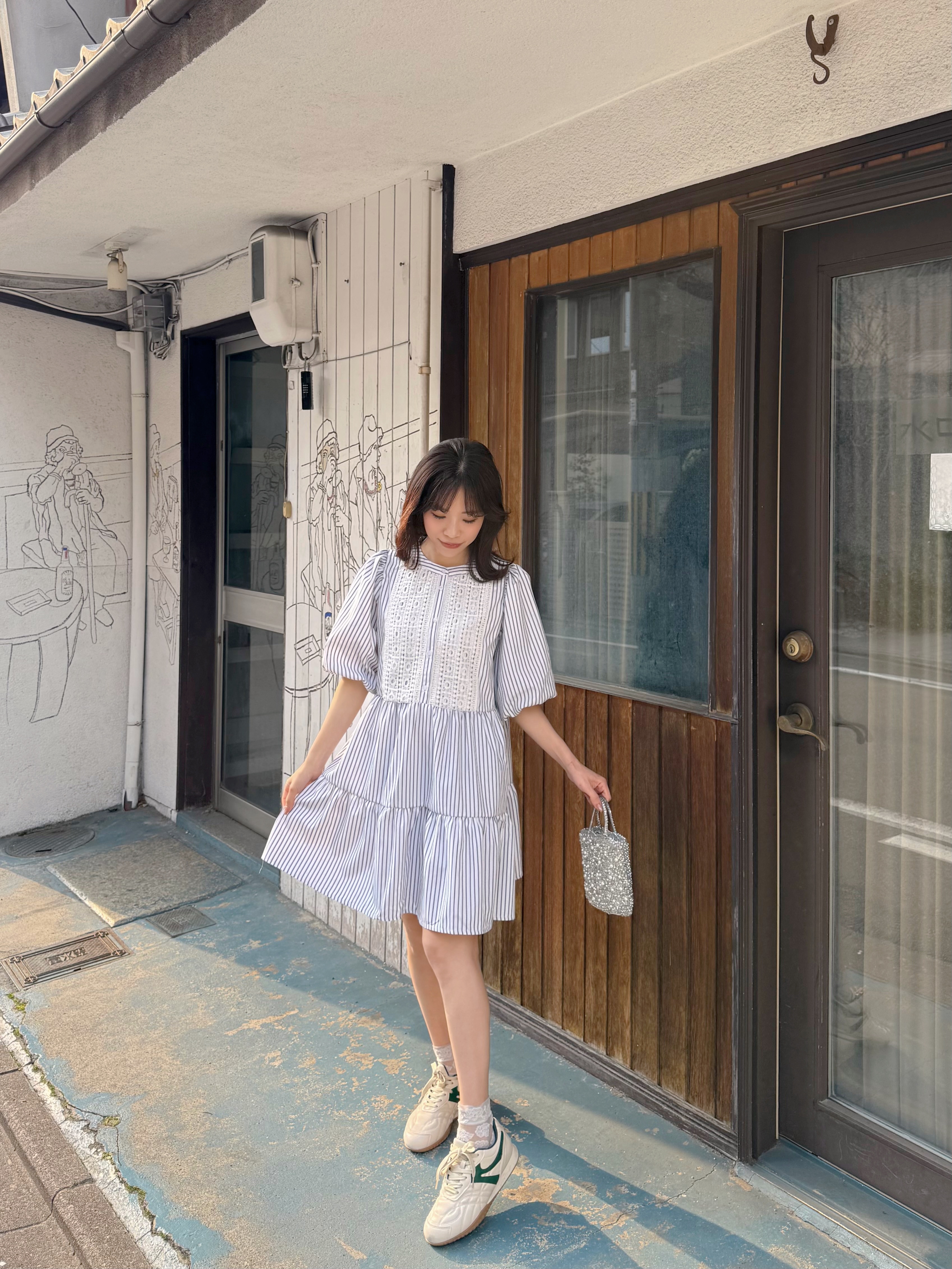 刺繡直條紋泡泡袖雪紡連身裙