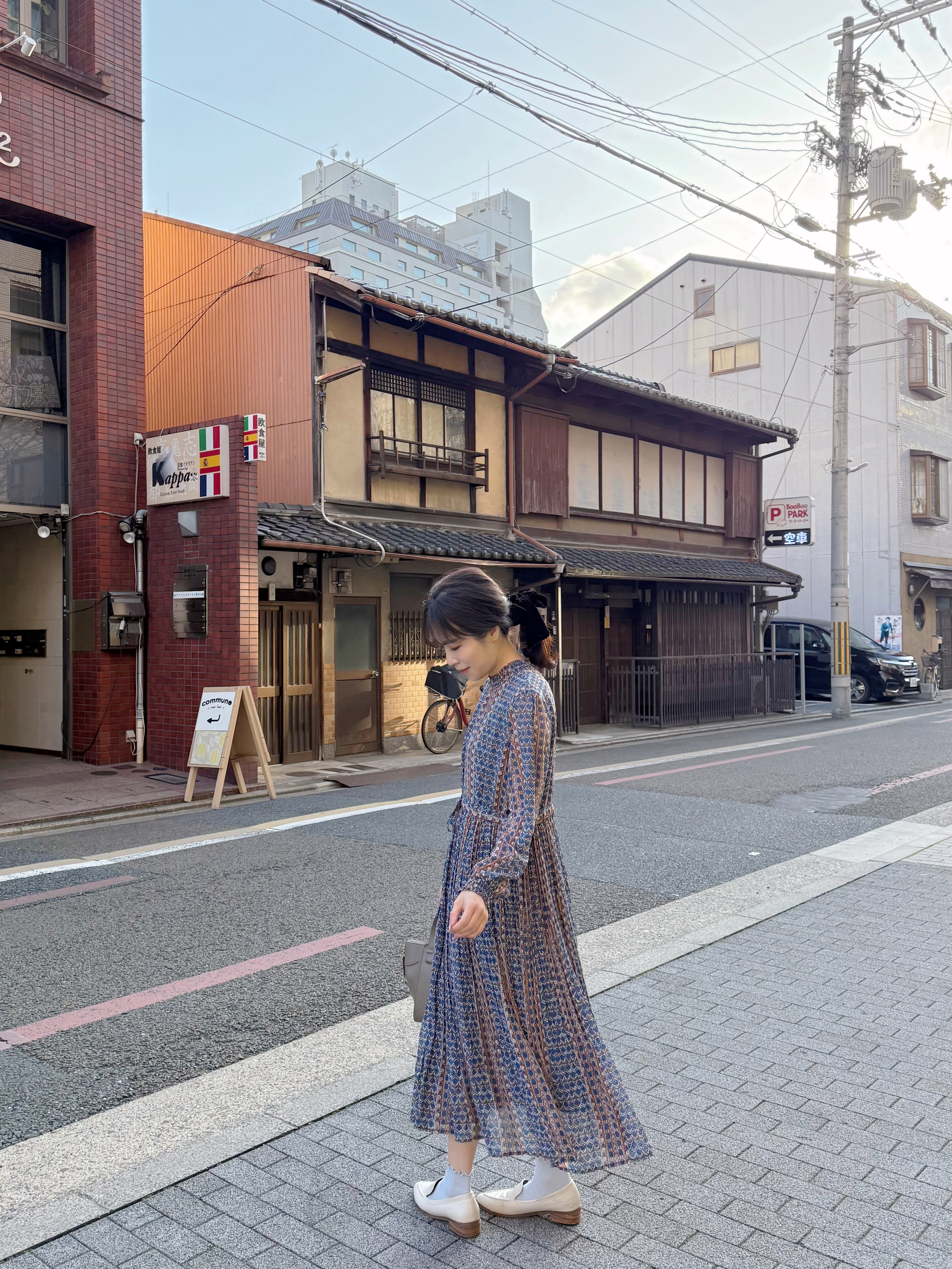 深藍拼色復古印花雪紡連身裙