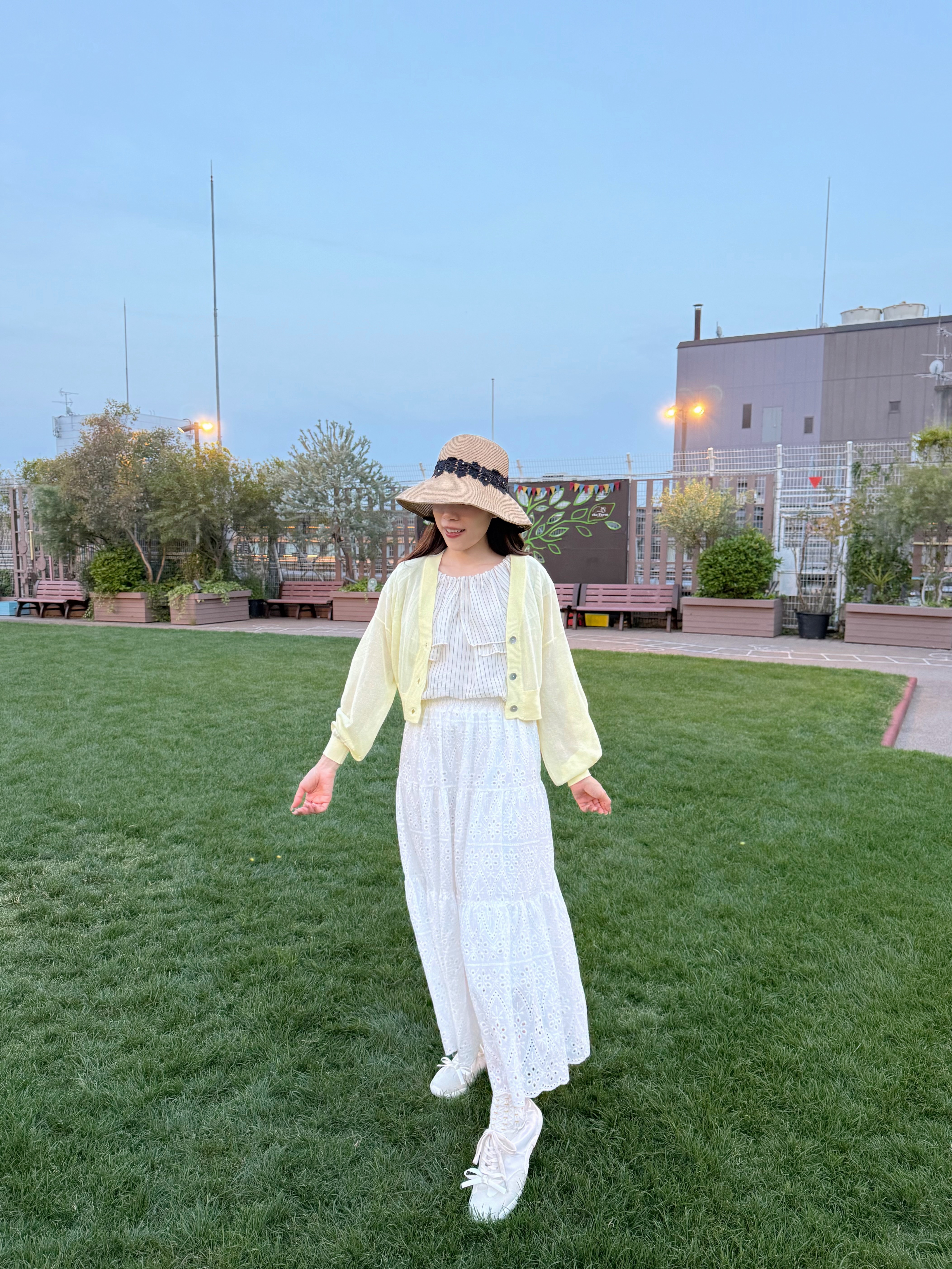 淨色薄款針織外套