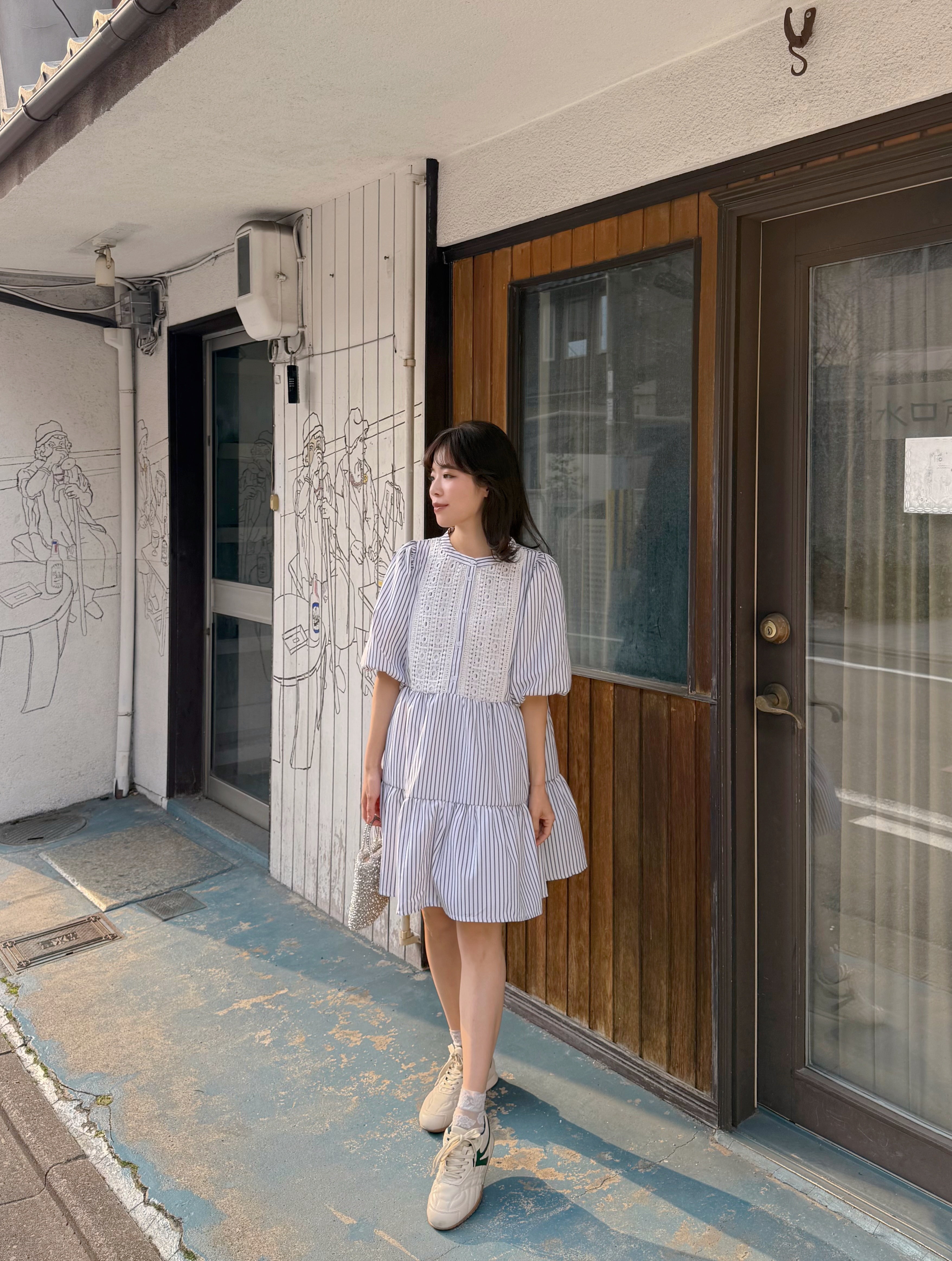 刺繡直條紋泡泡袖雪紡連身裙