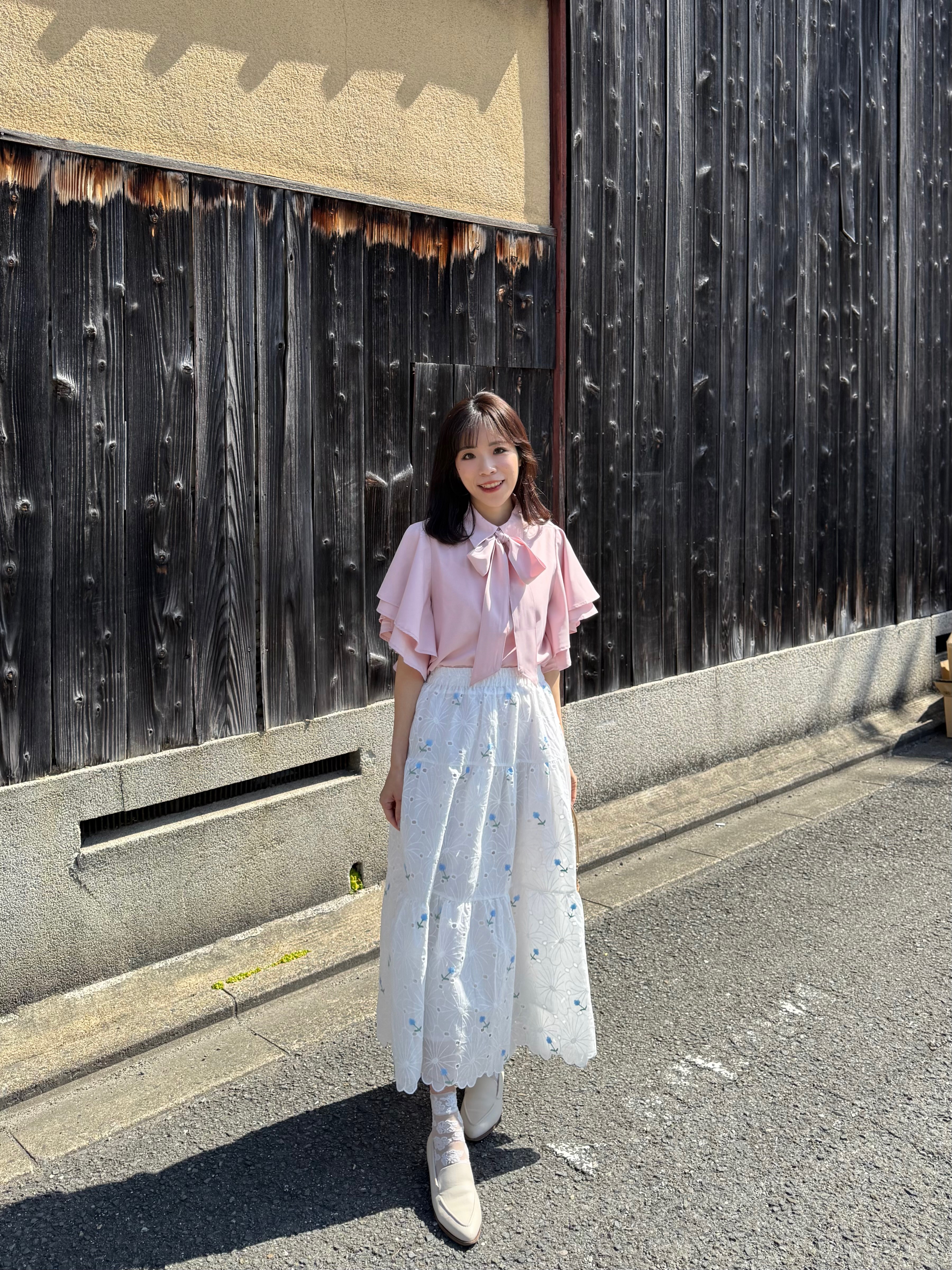 2色•刺繡小花鏤空長款半身裙