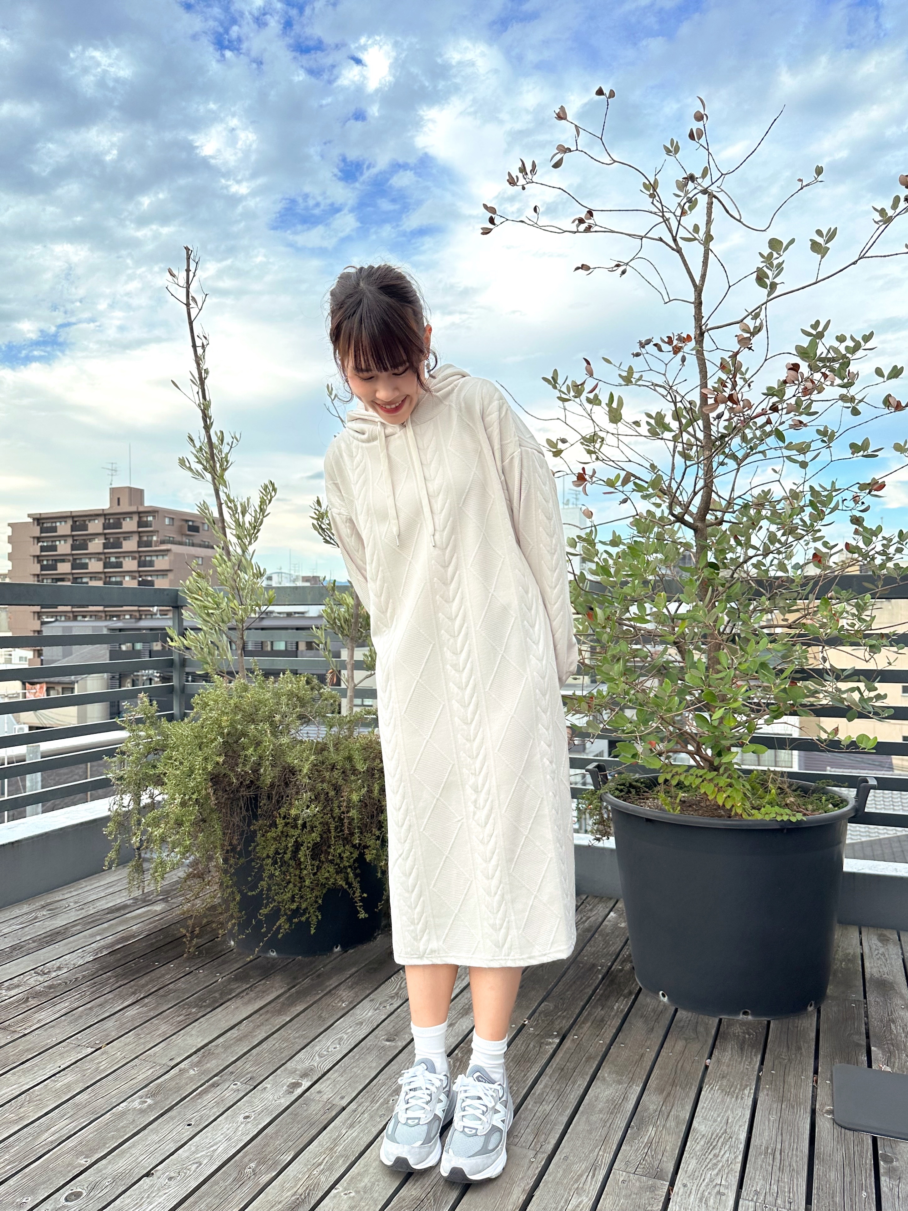 連帽壓花衛衣連身裙