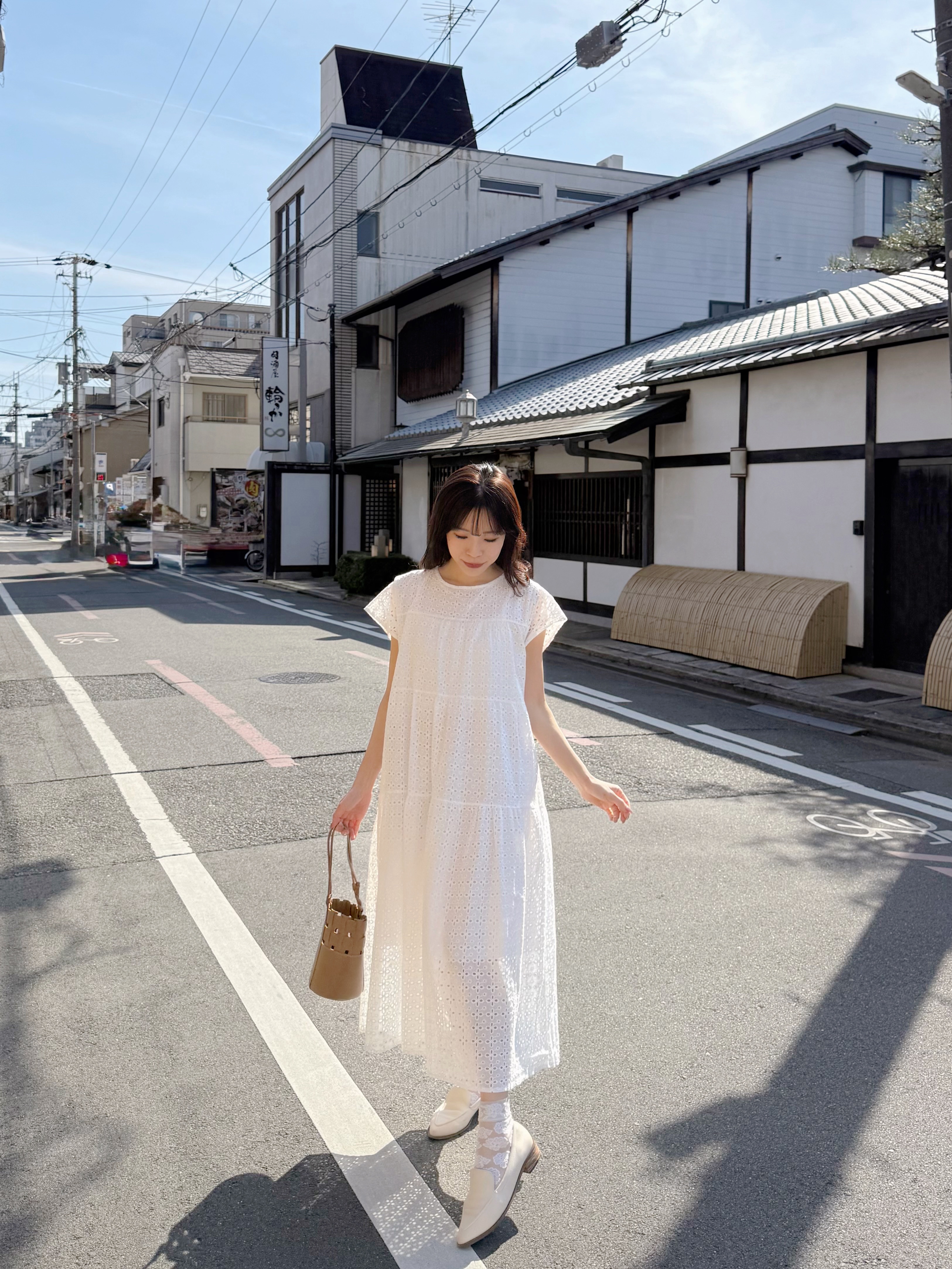 刺繡鏤空純綿短袖連身裙