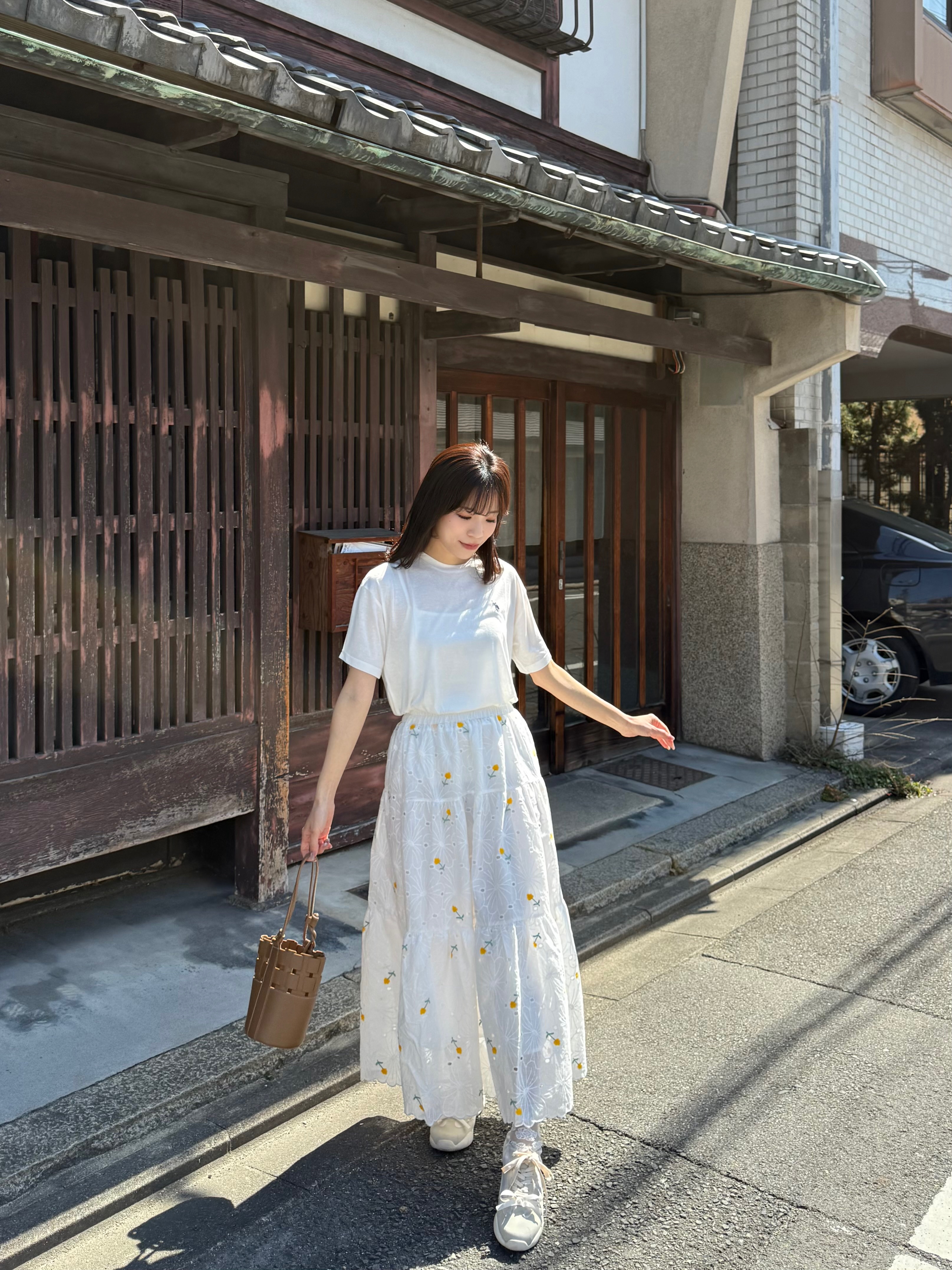 2色•刺繡小花鏤空長款半身裙