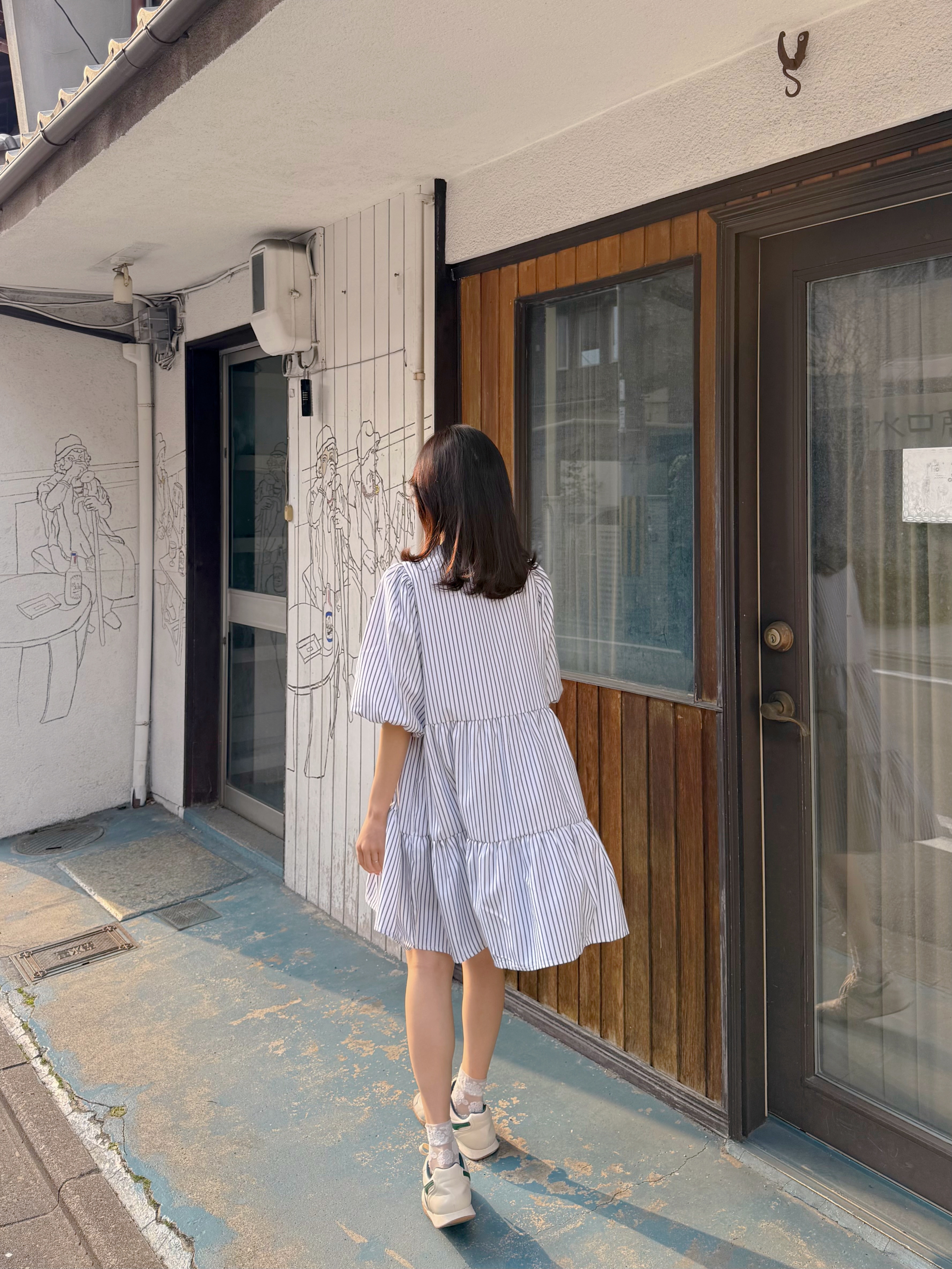 刺繡直條紋泡泡袖雪紡連身裙