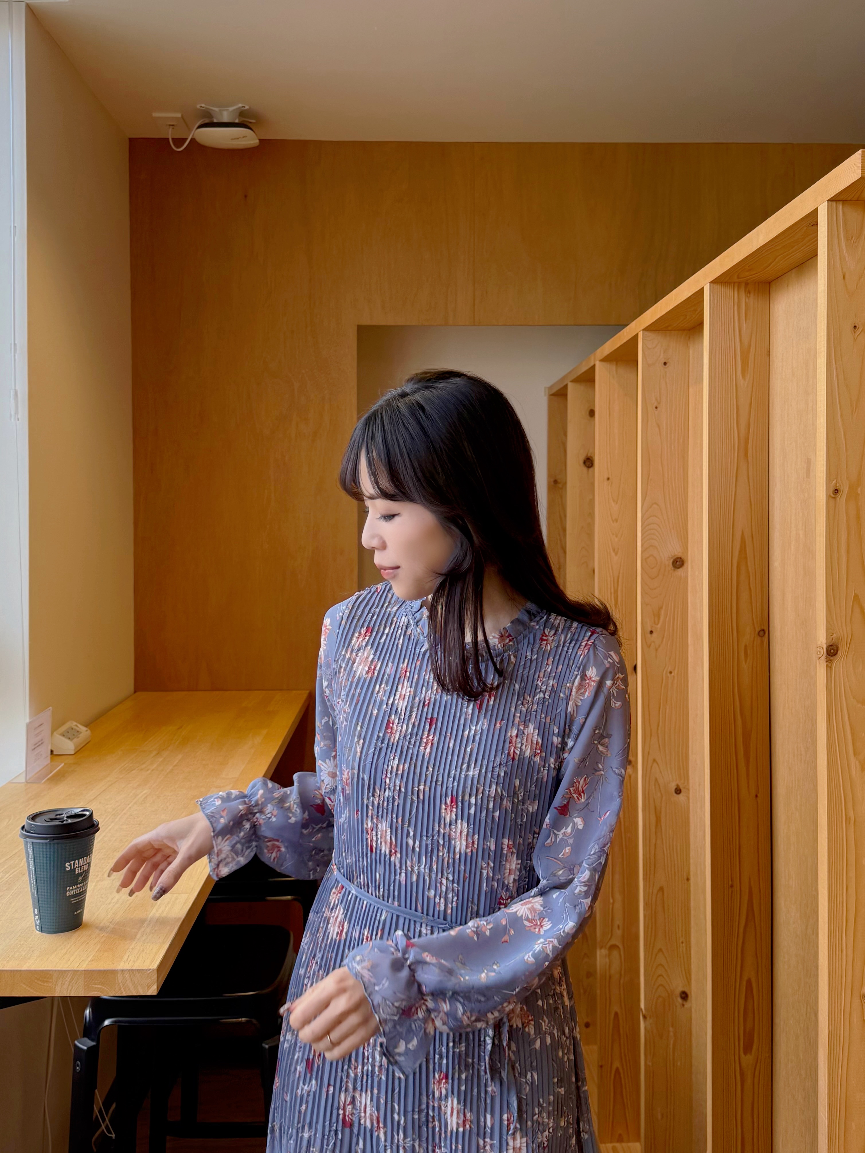 百褶印花雪紡蝴蝶結腰帶連身裙