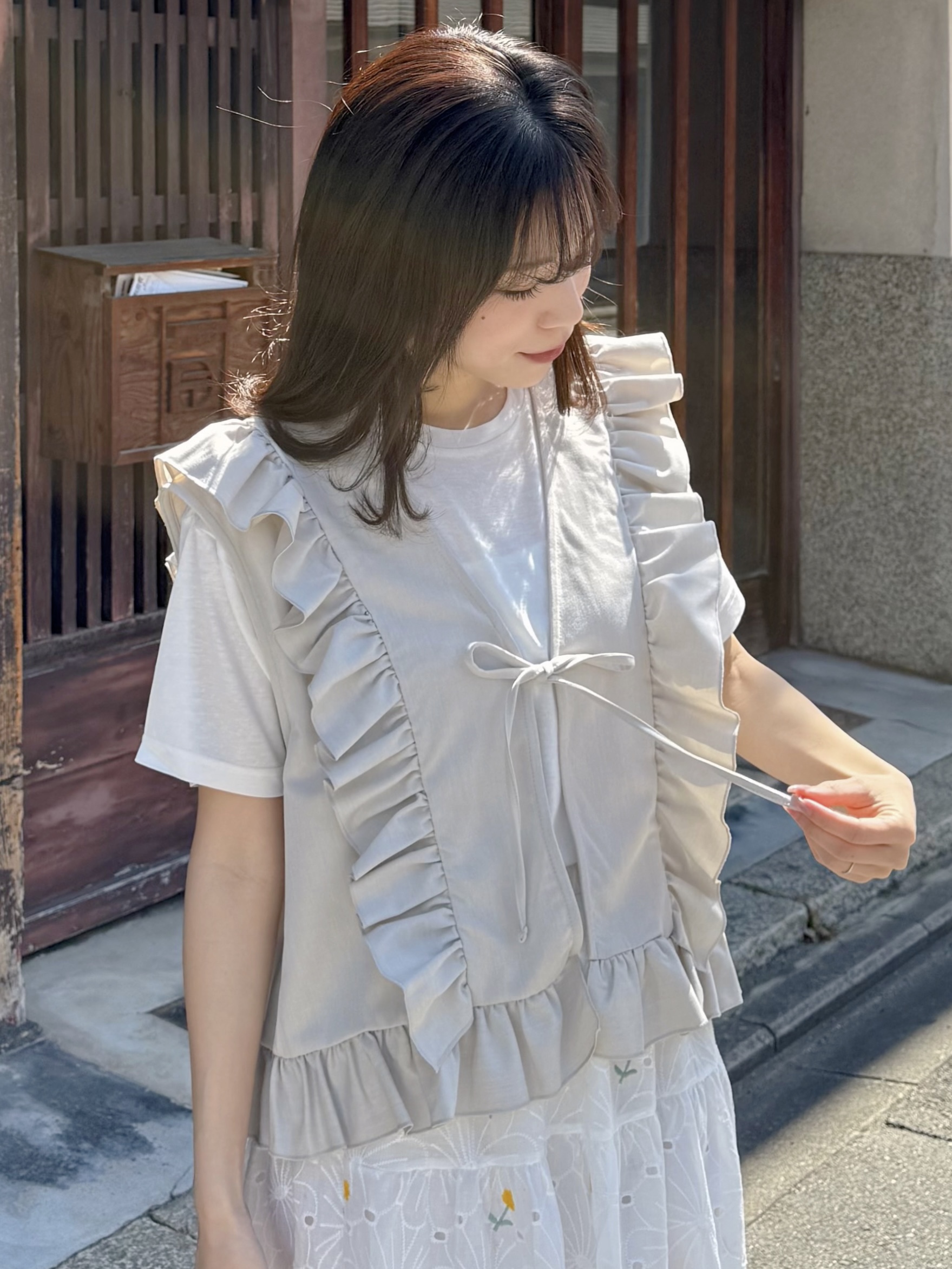 2色•波浪邊蝴蝶結背心