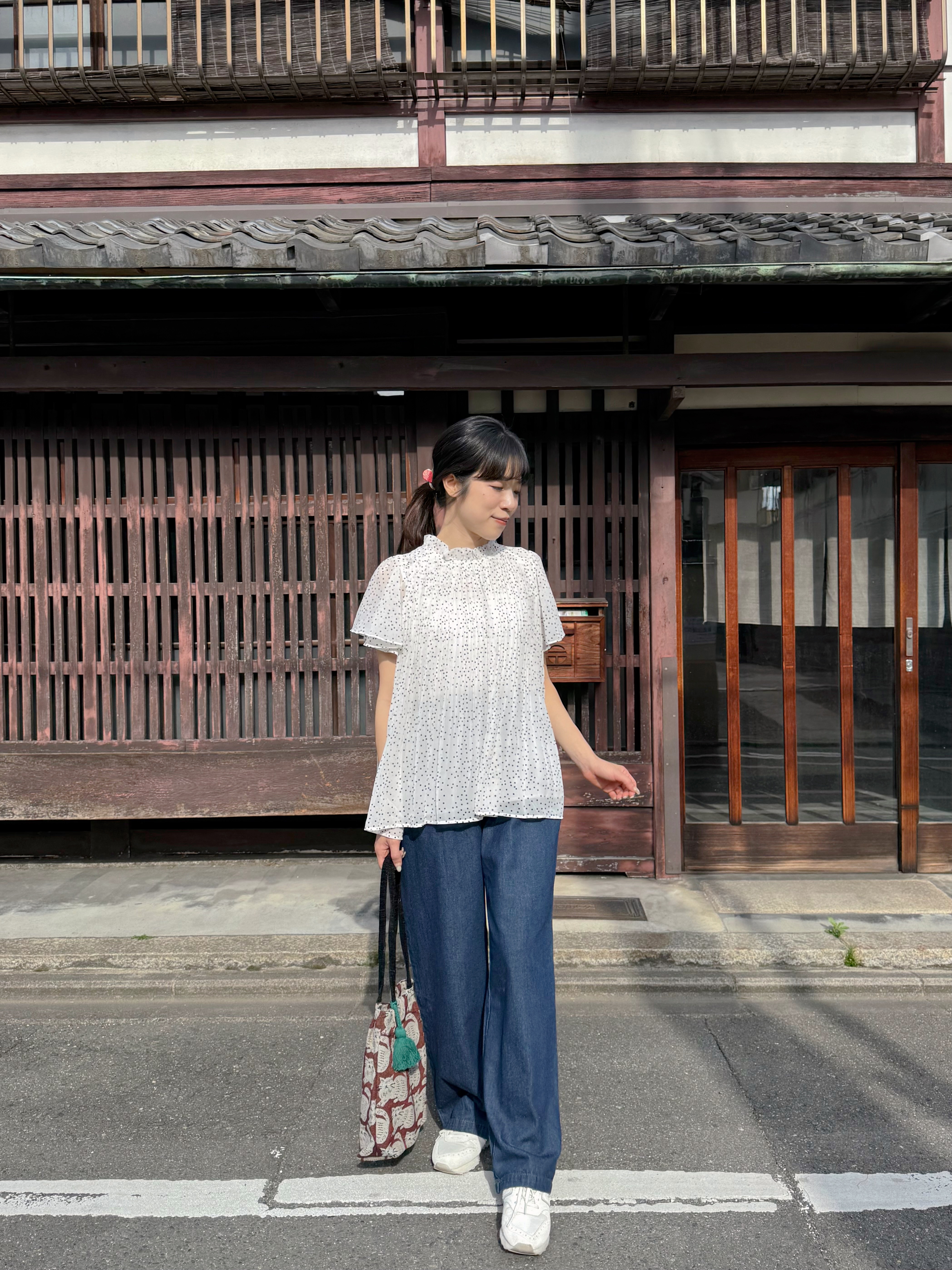 百褶波點雪紡上衣