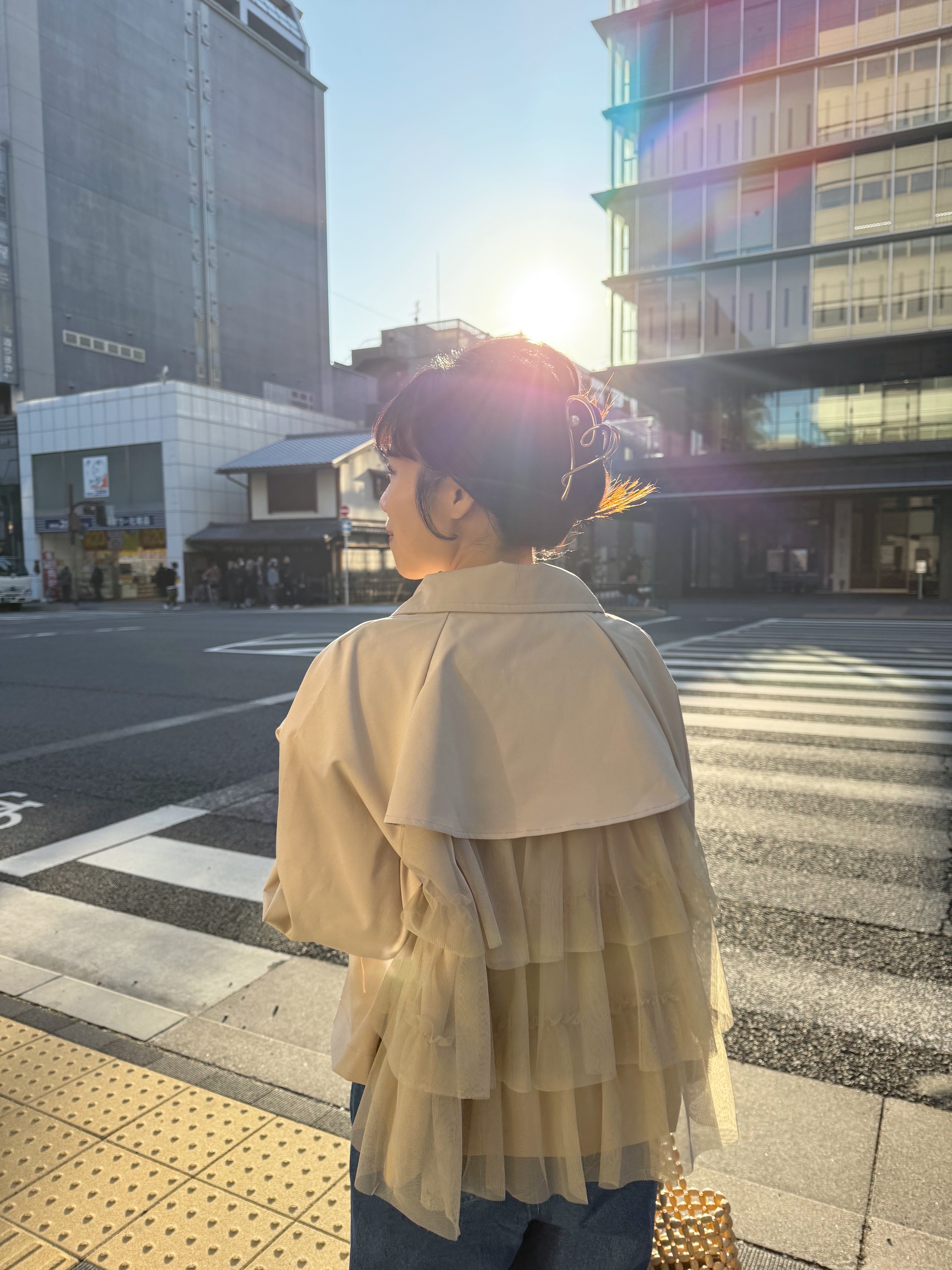 後紗紗層次乾濕外套