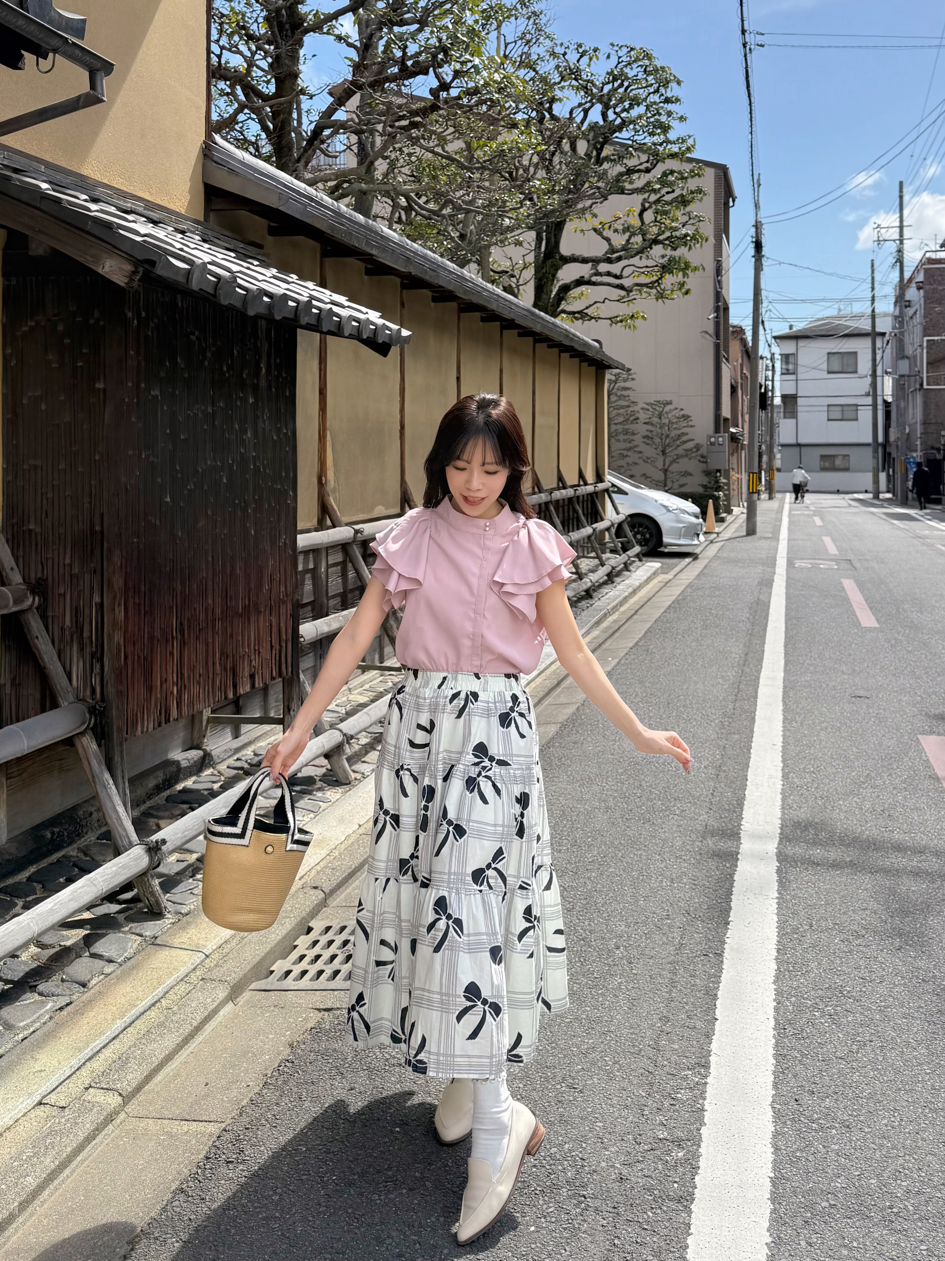 淨色珍珠領飄飄傘袖雪紡上衣