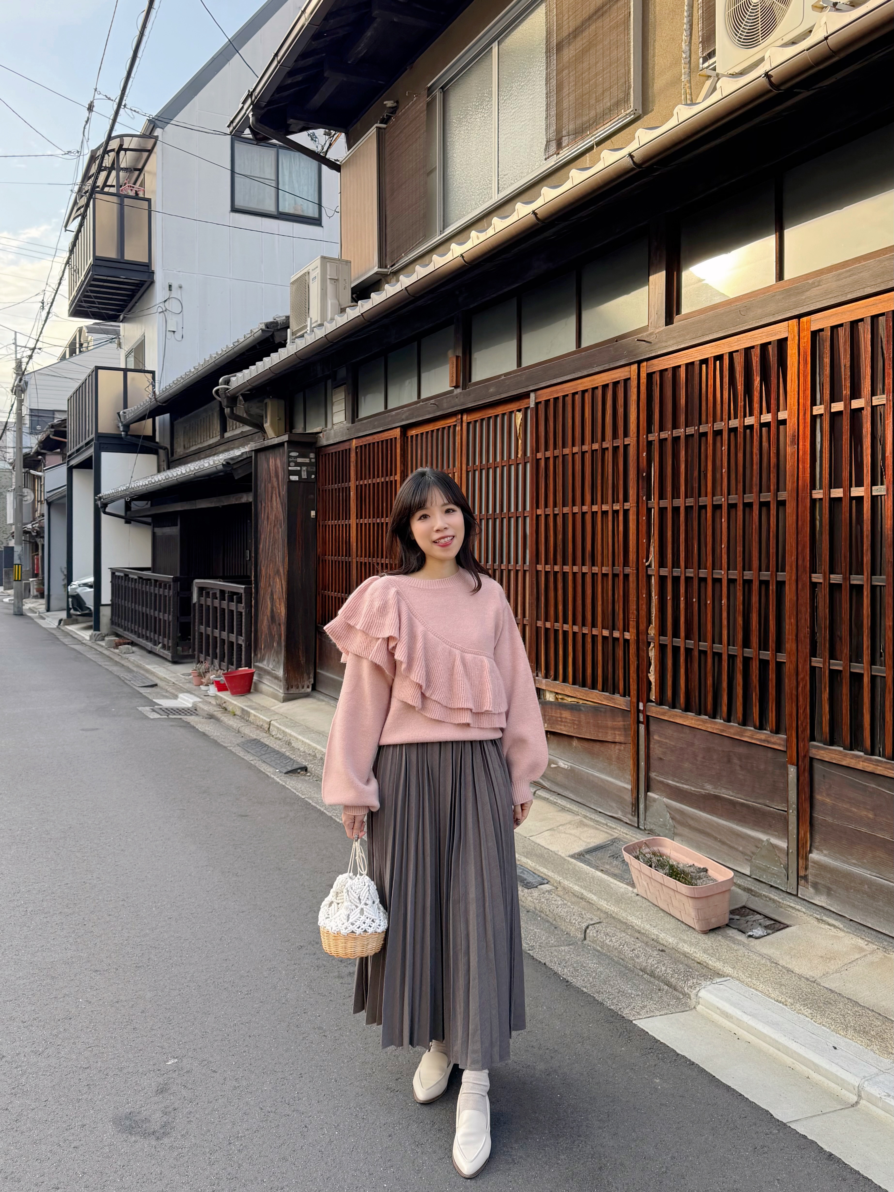 4色•波浪斜邊冷衫