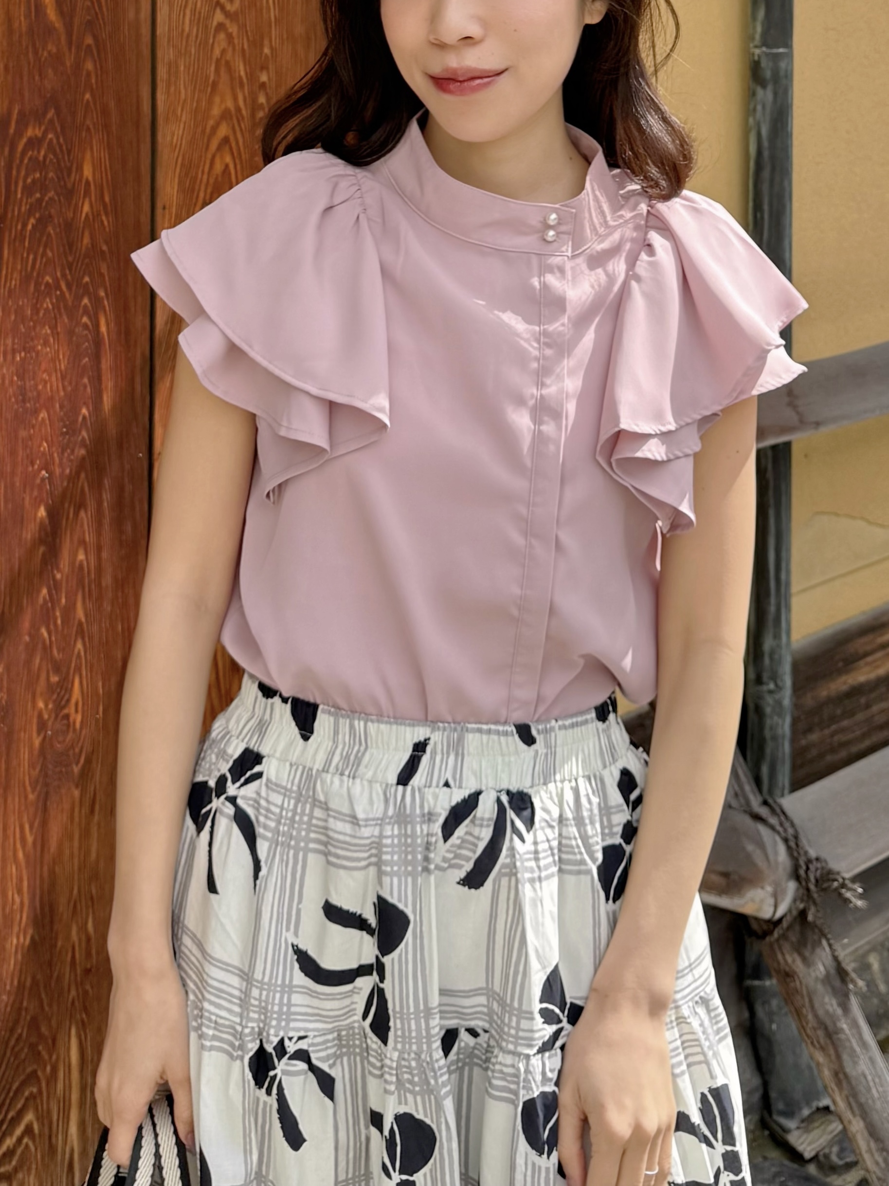 淨色珍珠領飄飄傘袖雪紡上衣