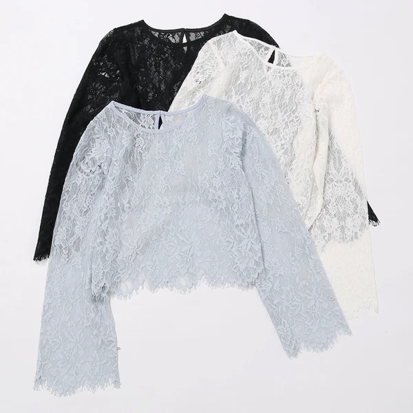 蕾絲喇叭袖上衣