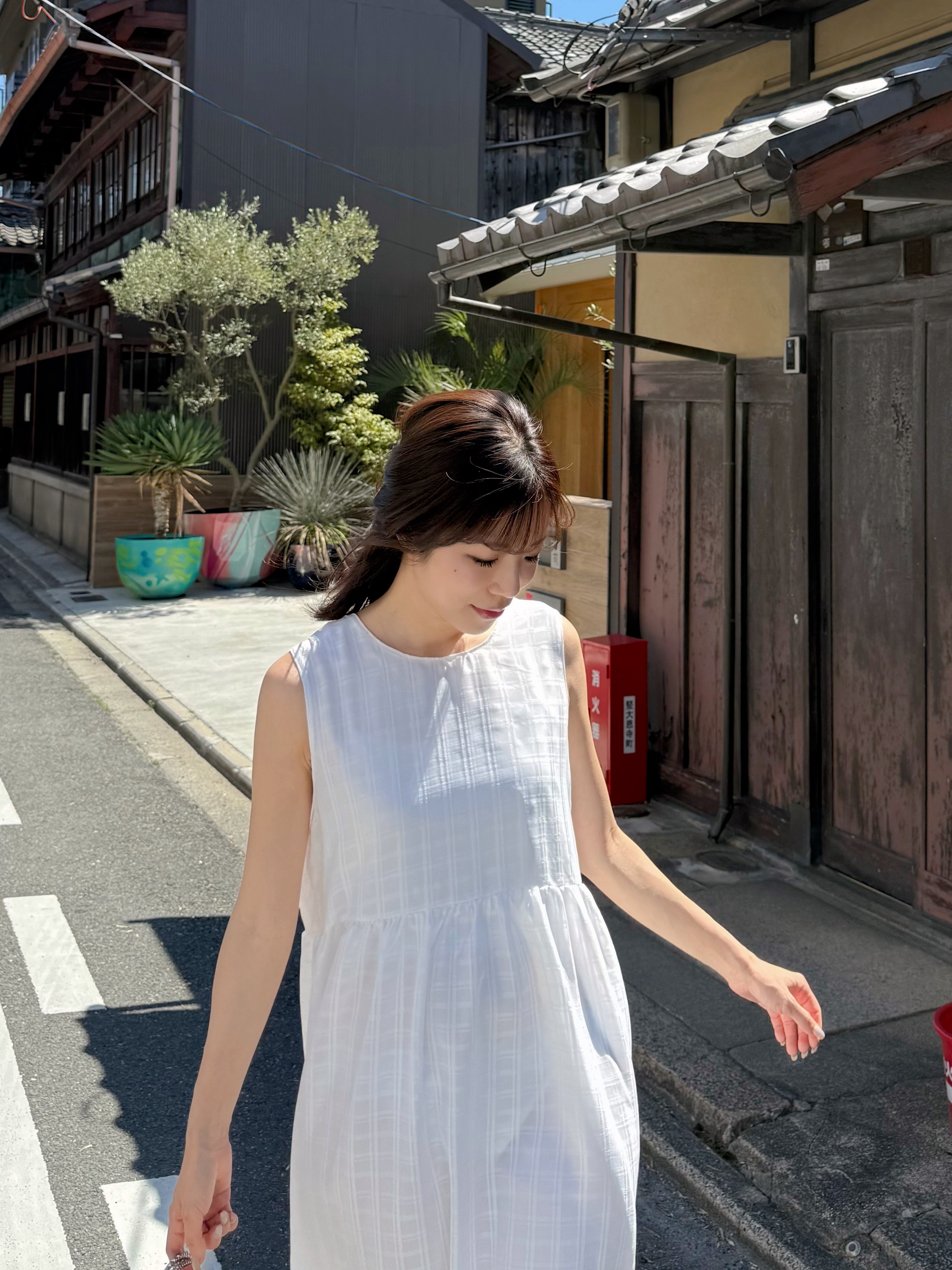 2色•方格暗紋背心雪紡連身裙