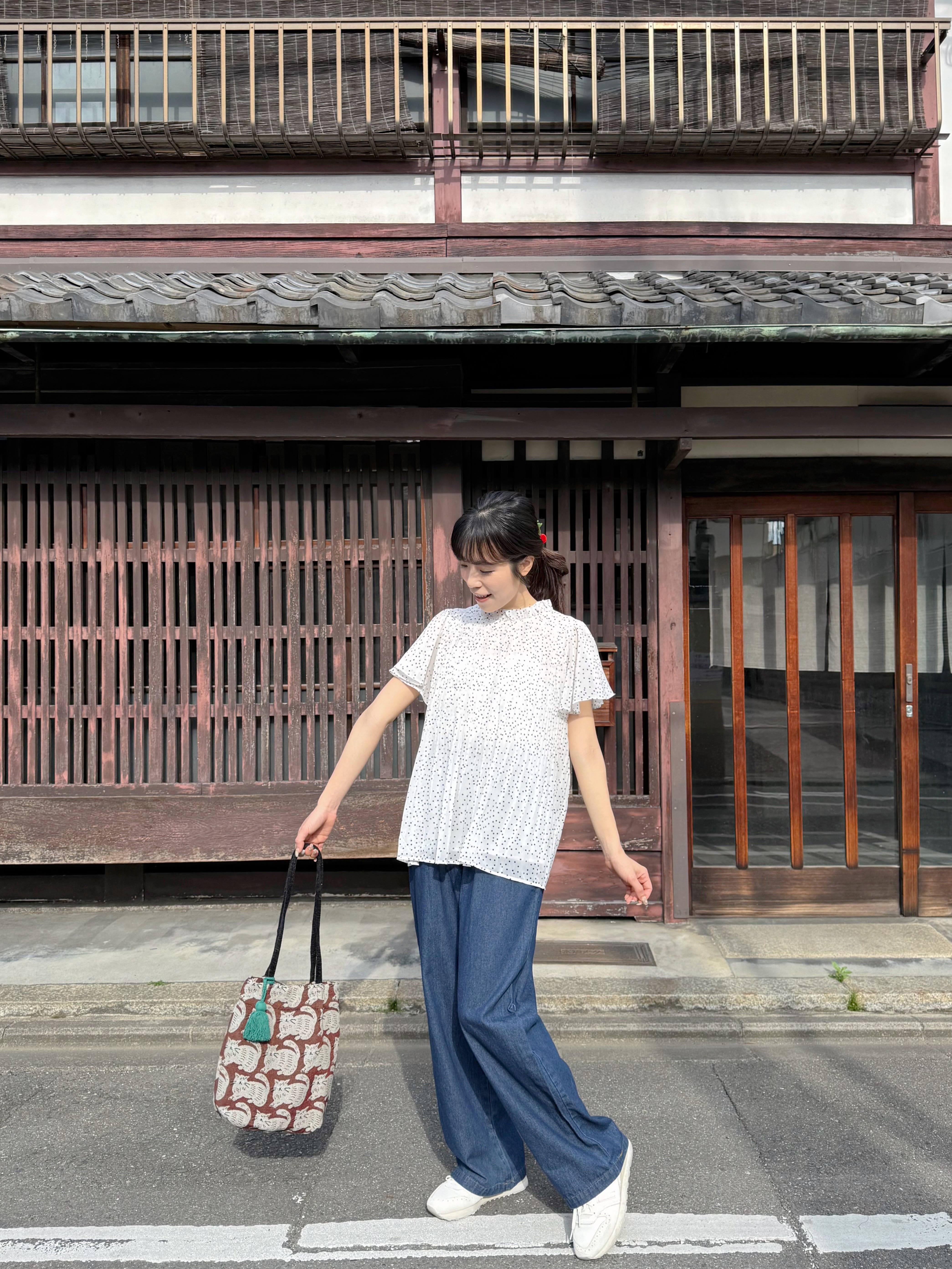 百褶波點雪紡上衣