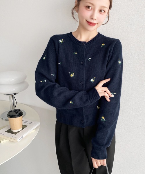 3色•M-L碼•花卉刺繡針織外套