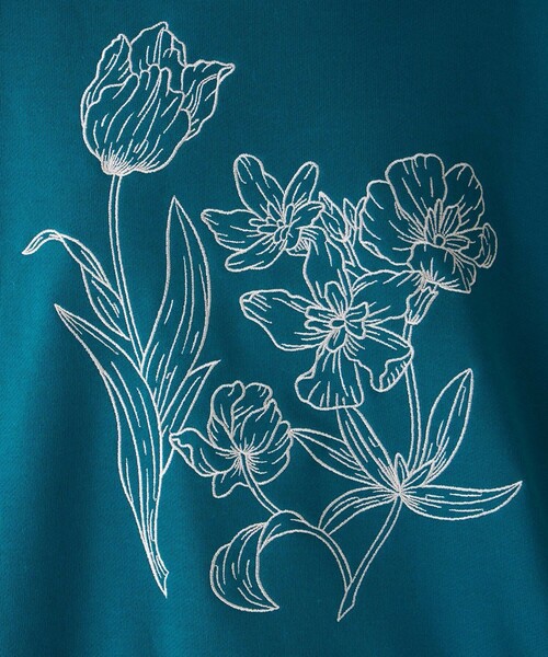 5色•花卉刺繡圓領衛衣