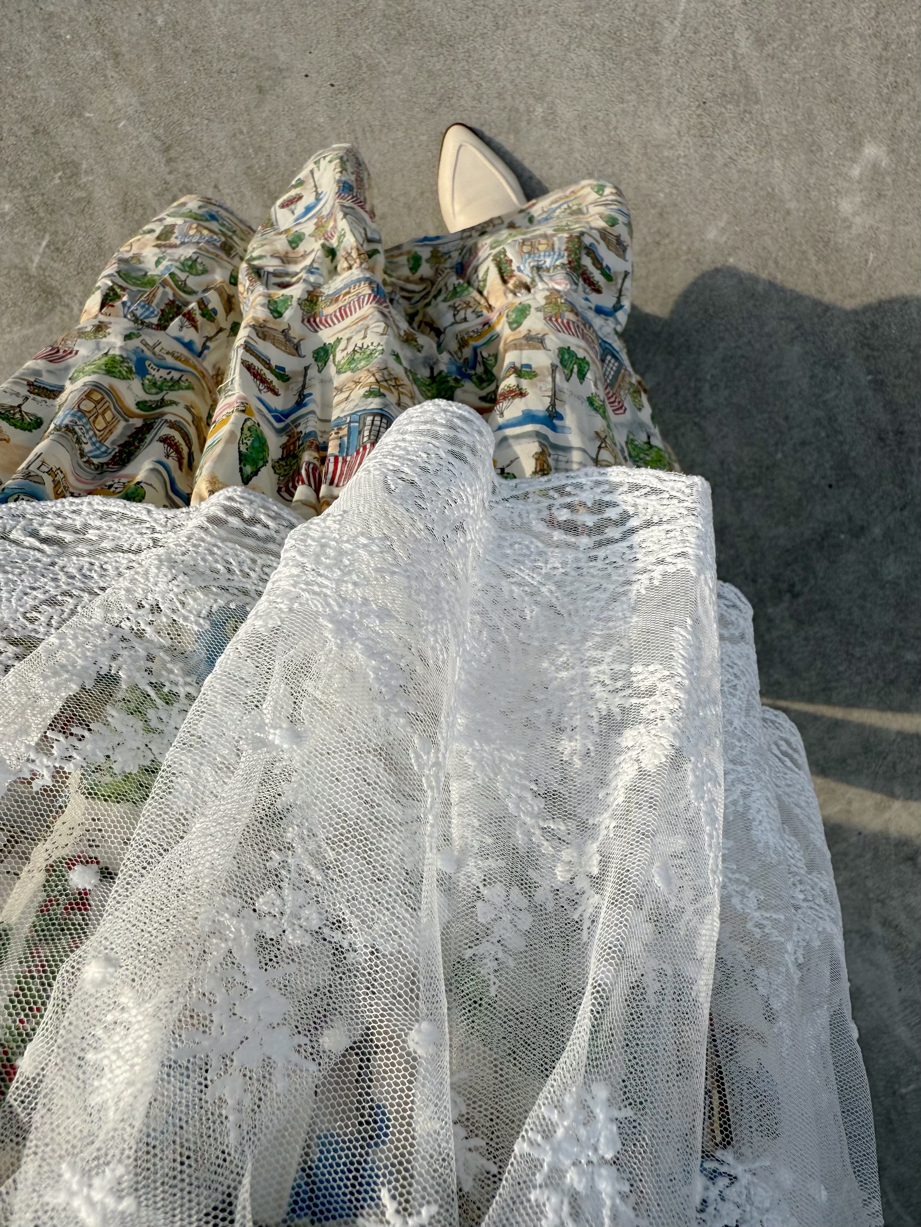 蕾絲傘擺無加厚衛衣