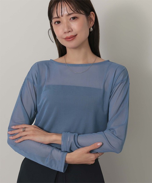 半透款寬領上衣