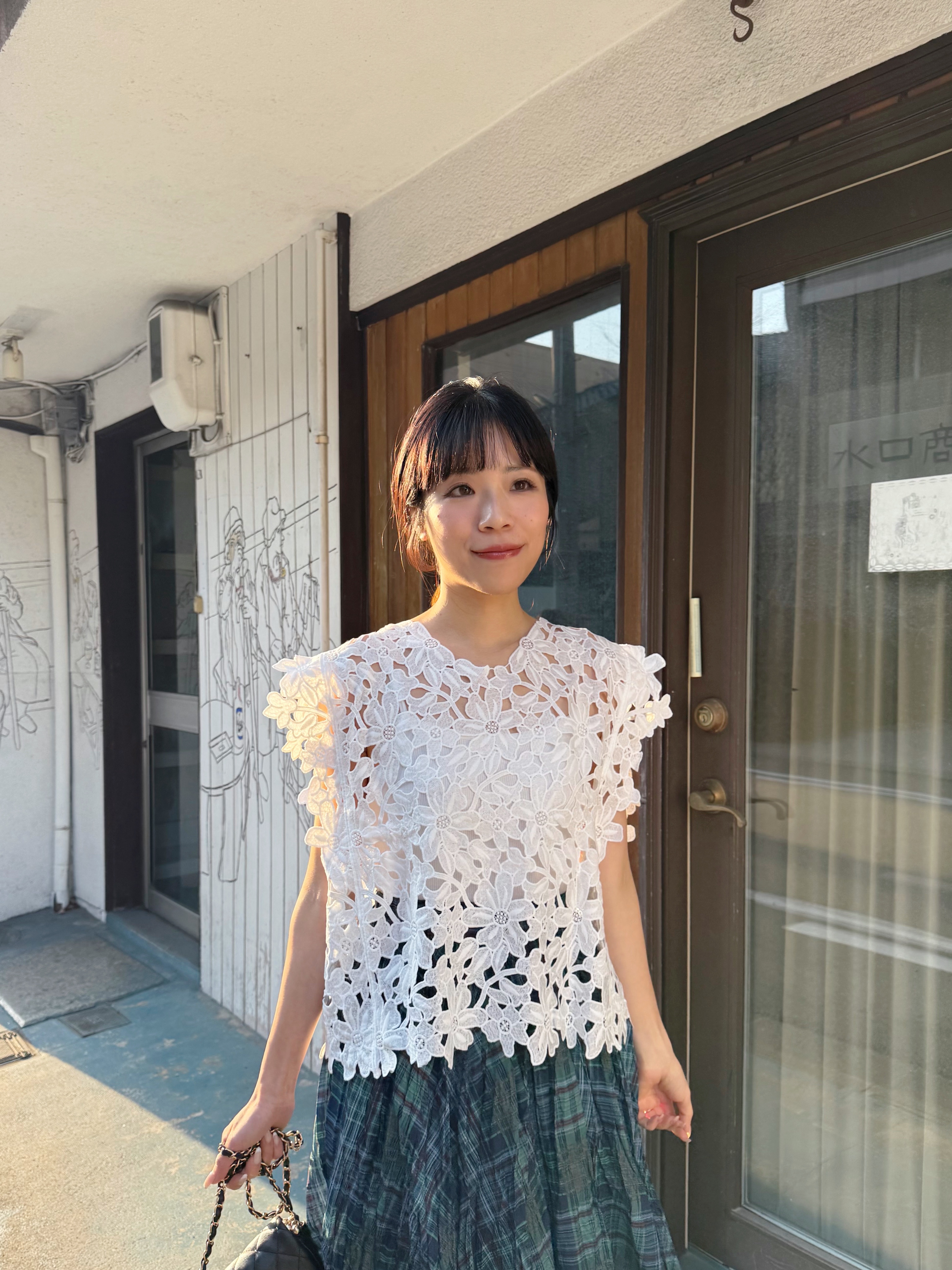 蕾絲半袖鏤空上衣