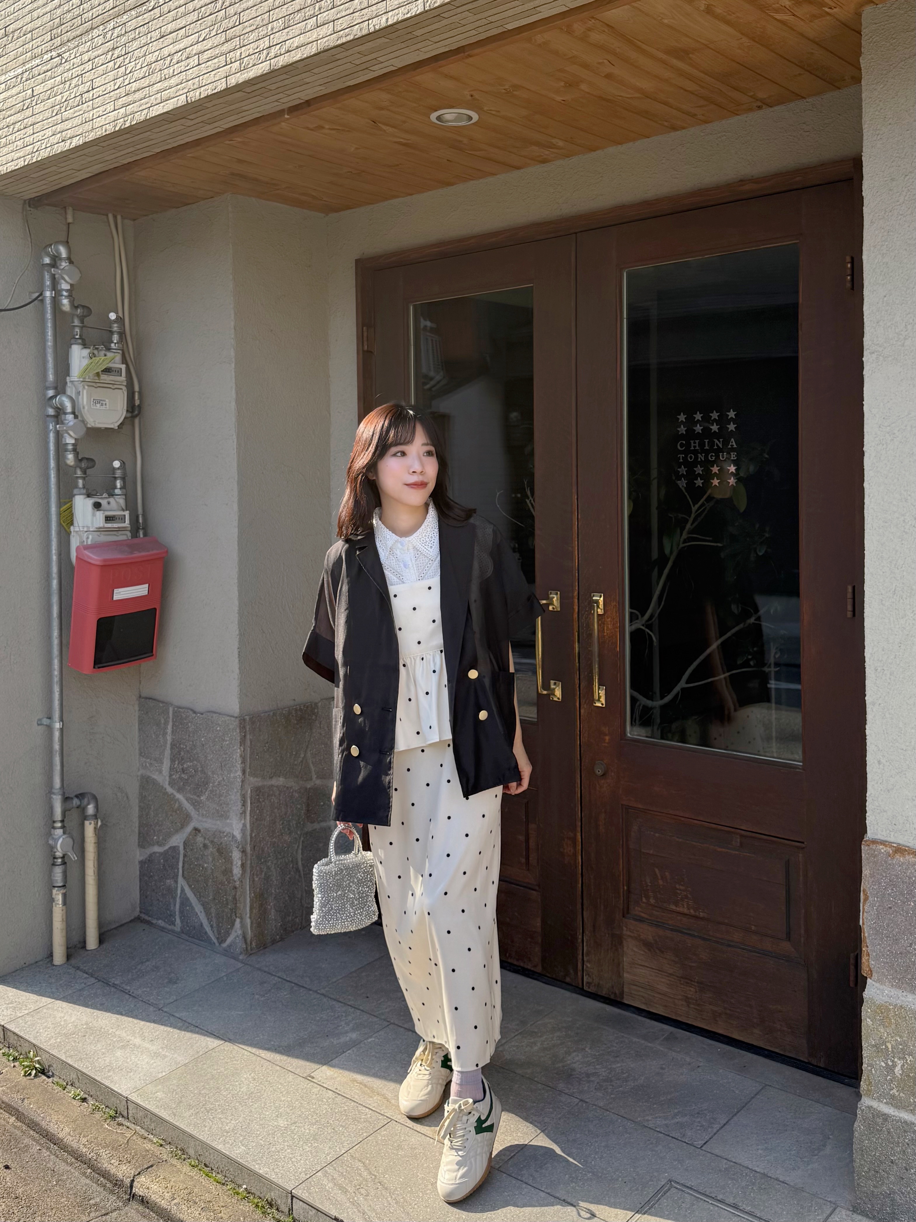 4色•啞色金扣雪紡短袖西裝外套