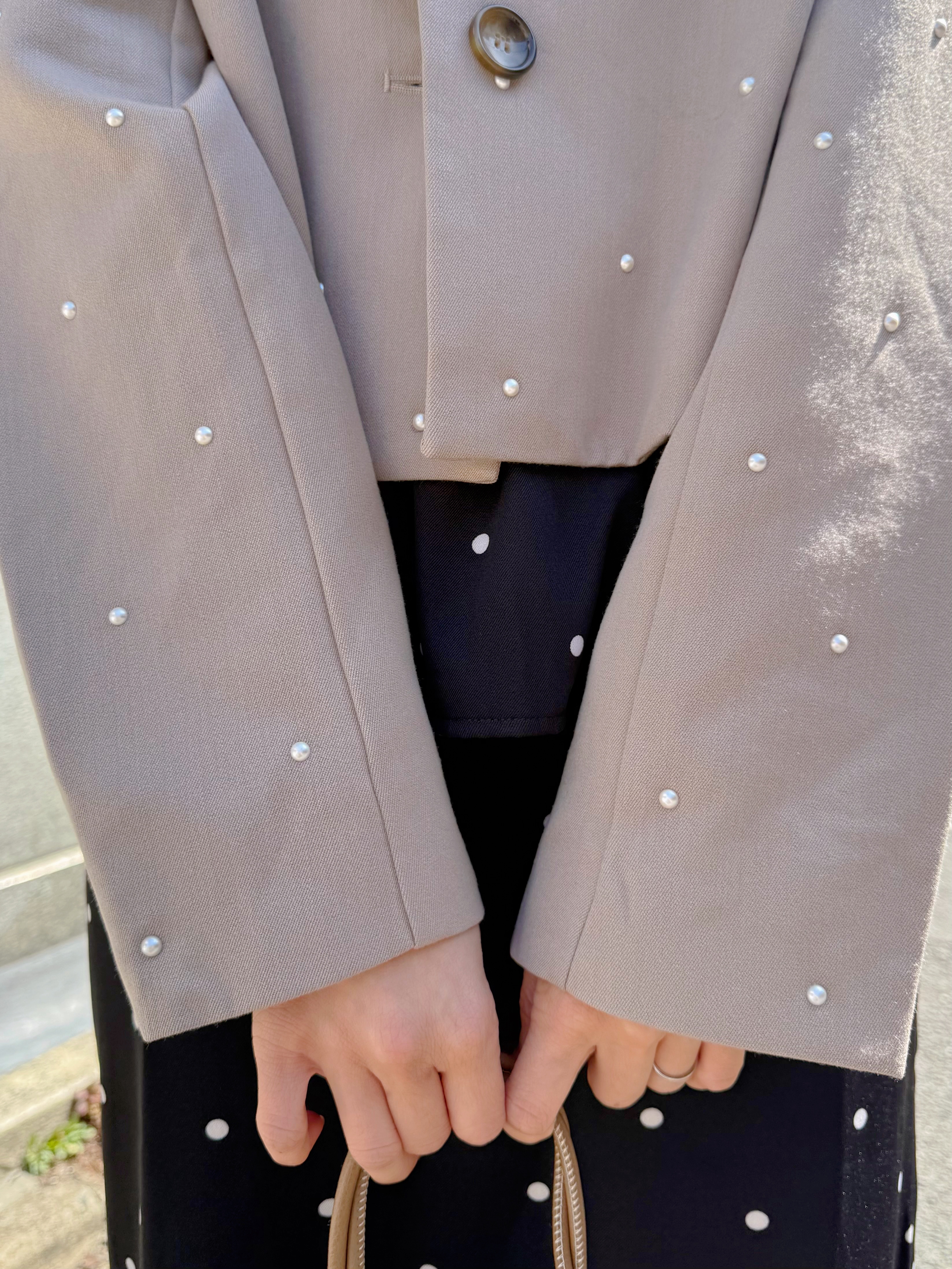 2色•珍珠點點短款西裝外套