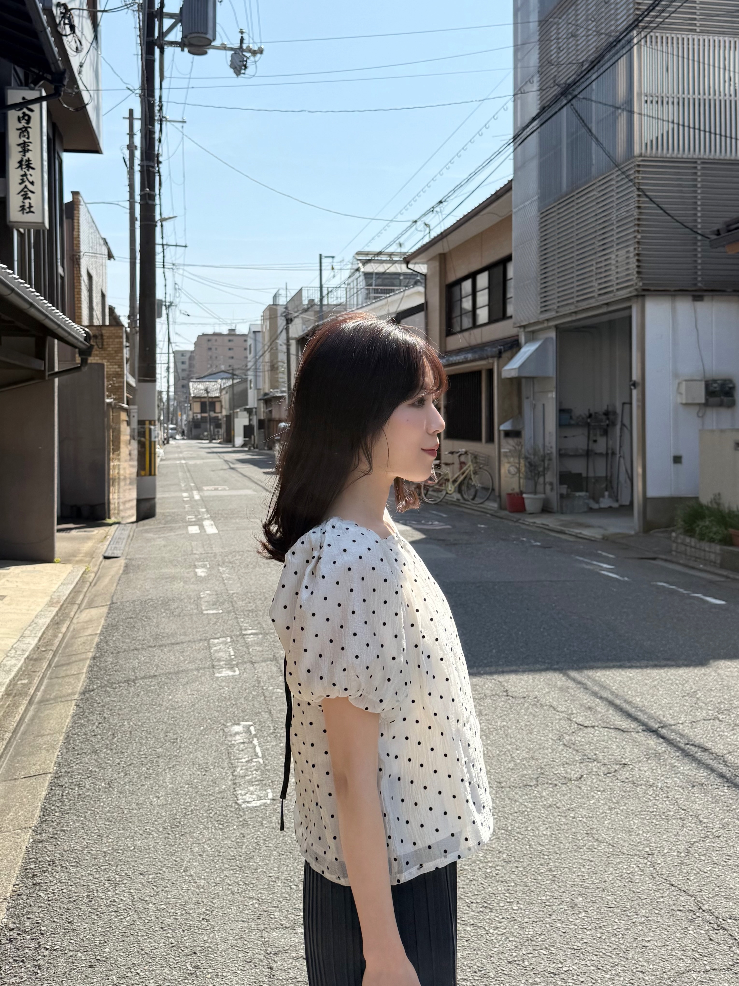 波點方領泡泡袖雪紡上衣