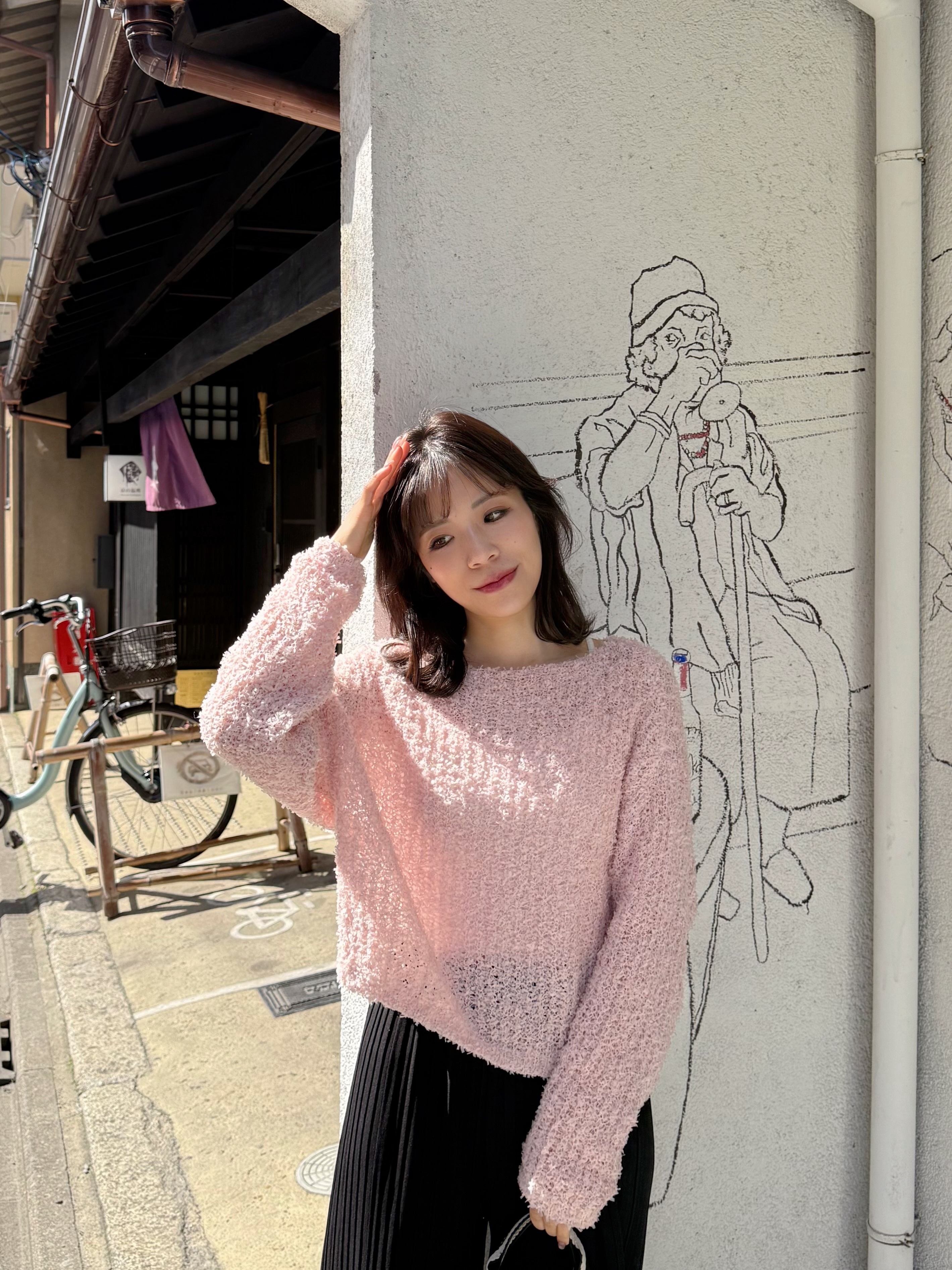 4色•寬領薄款糖果色上衣