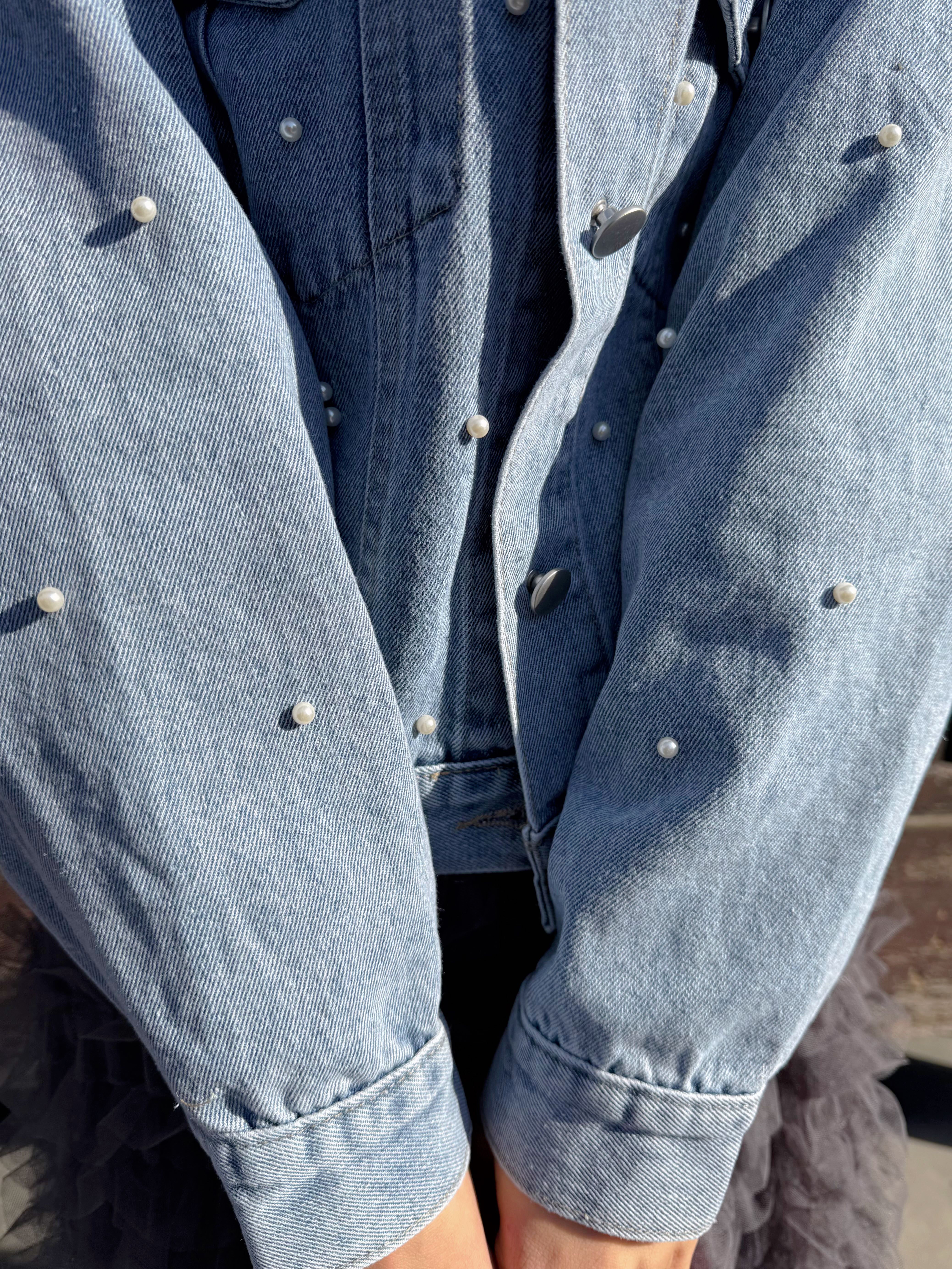 珍珠牛仔外套