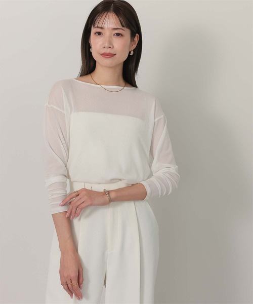 半透款寬領上衣