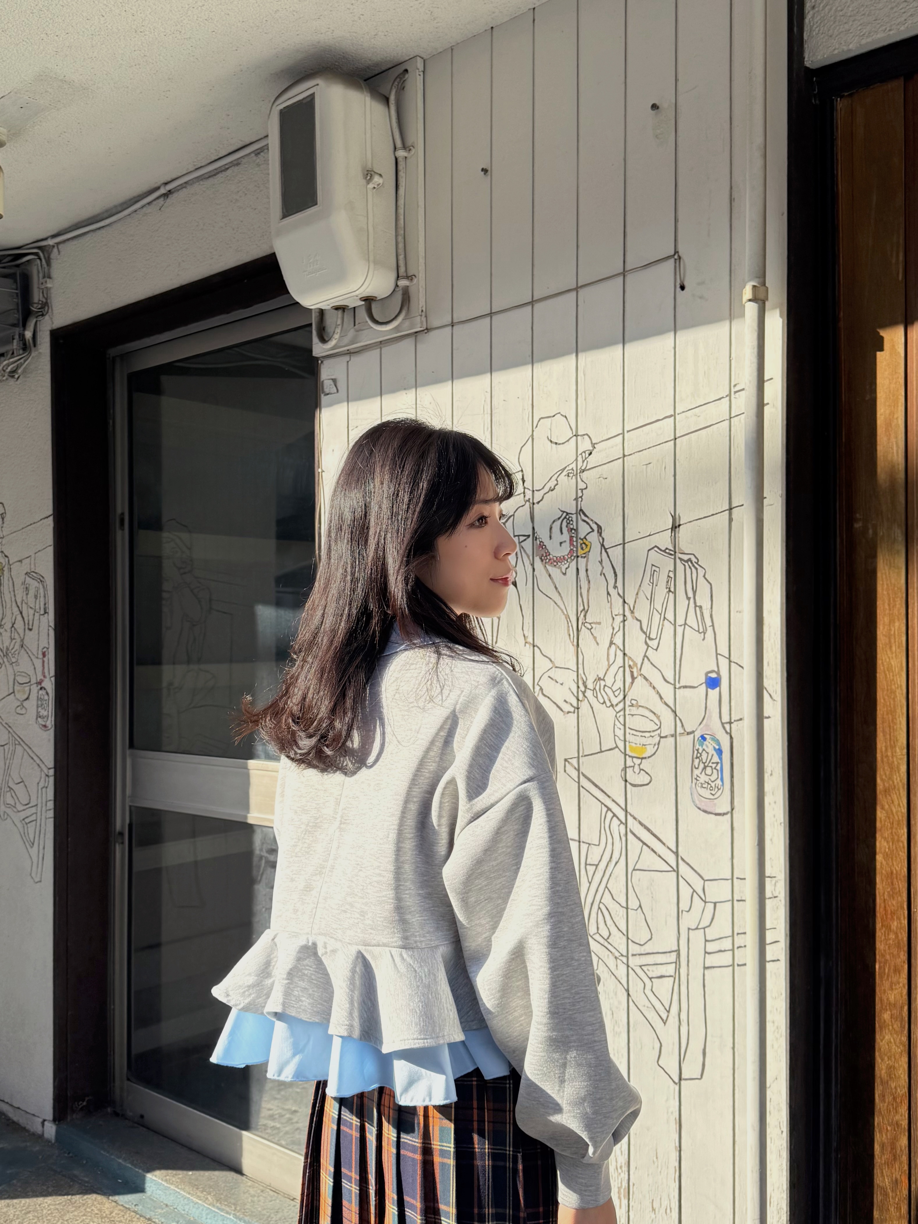 3色•恤衫領拼傘尾衞衣