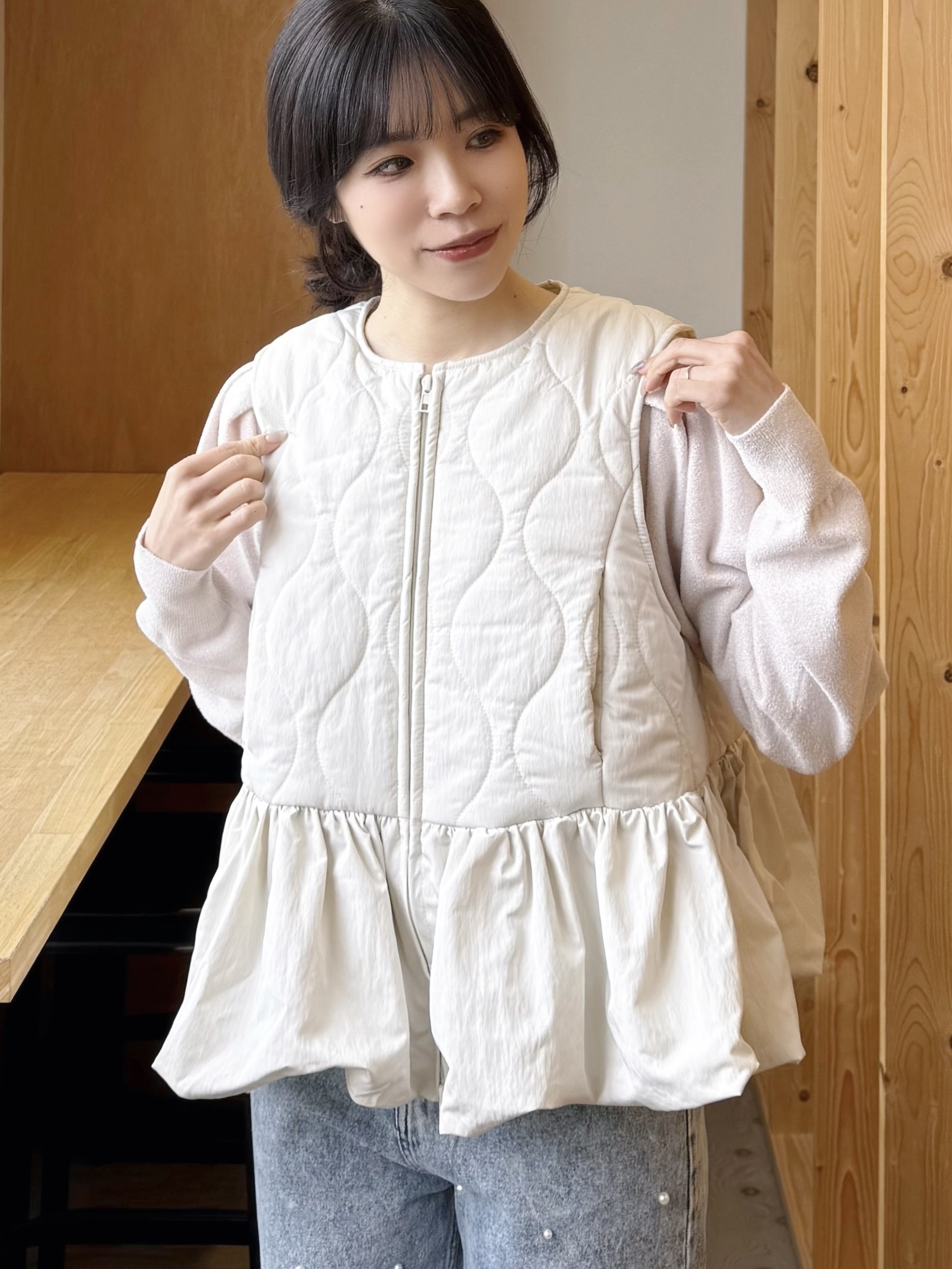 SpecialPrice•3色•波浪紋夾綿傘擺背心外套