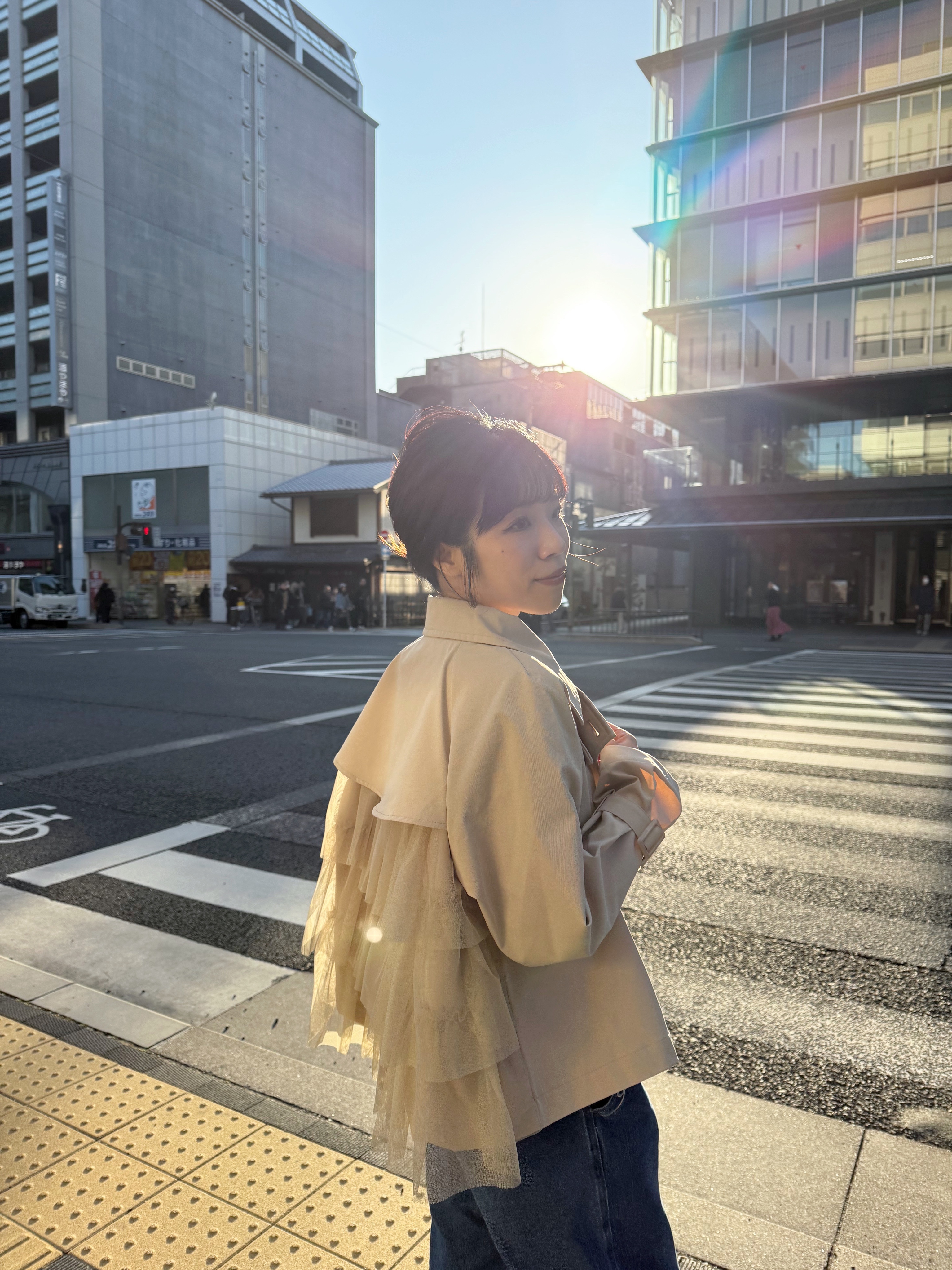 後紗紗層次乾濕外套