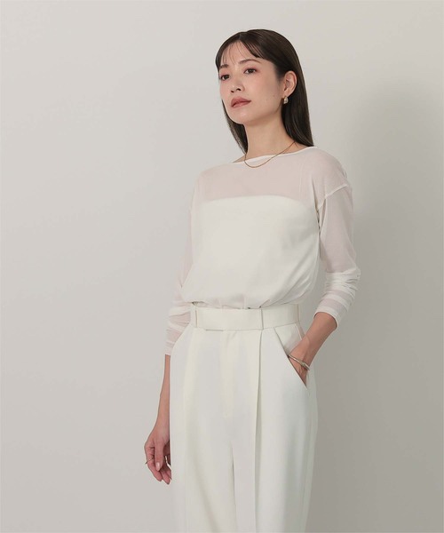 半透款寬領上衣