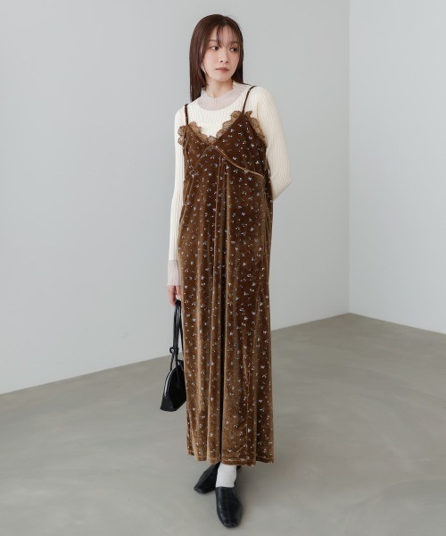 吊帶蕾絲碎花連身裙