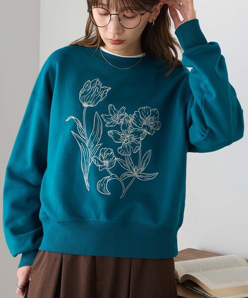 5色•花卉刺繡圓領衛衣