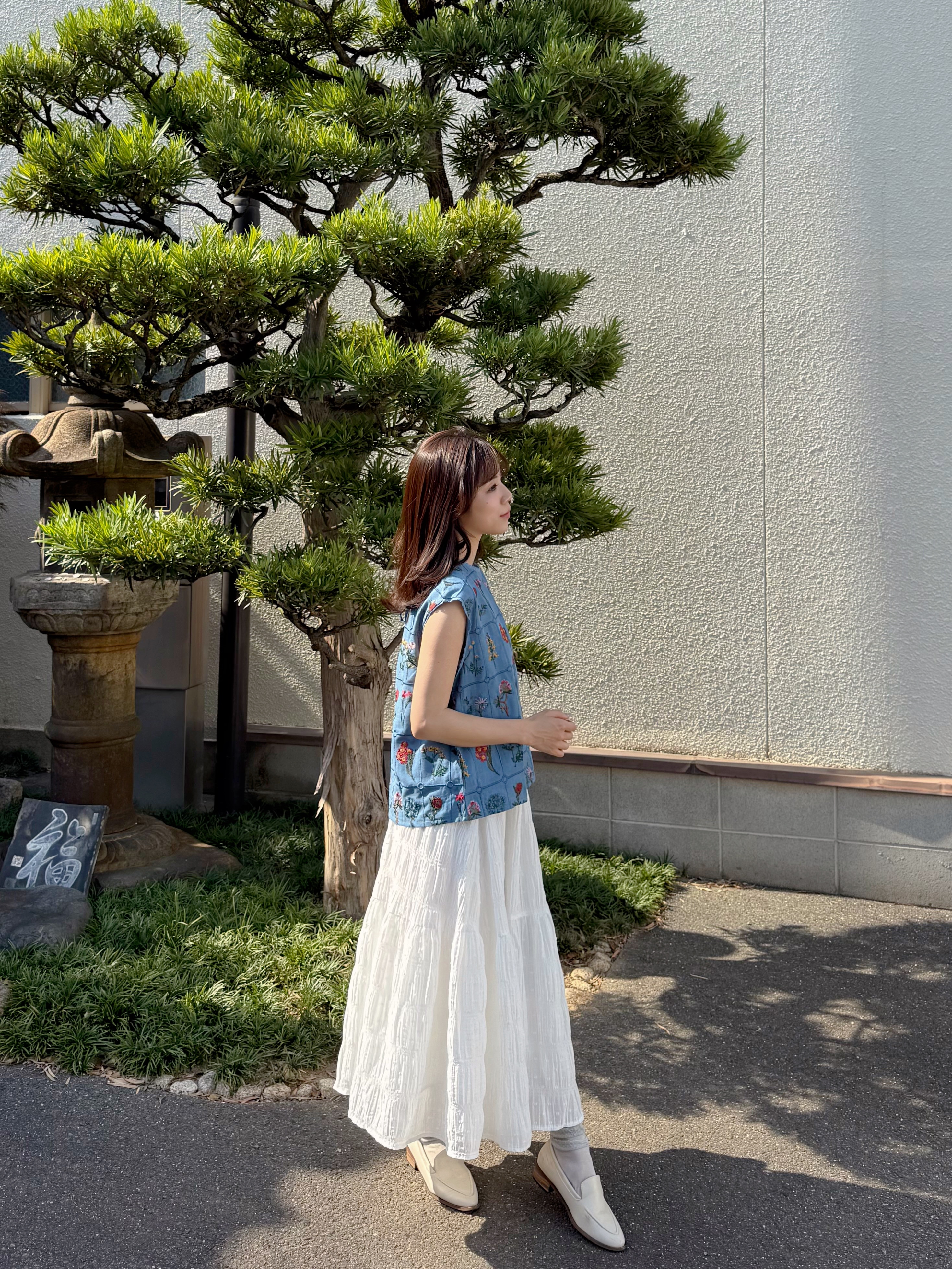 花花刺繡半袖上衣