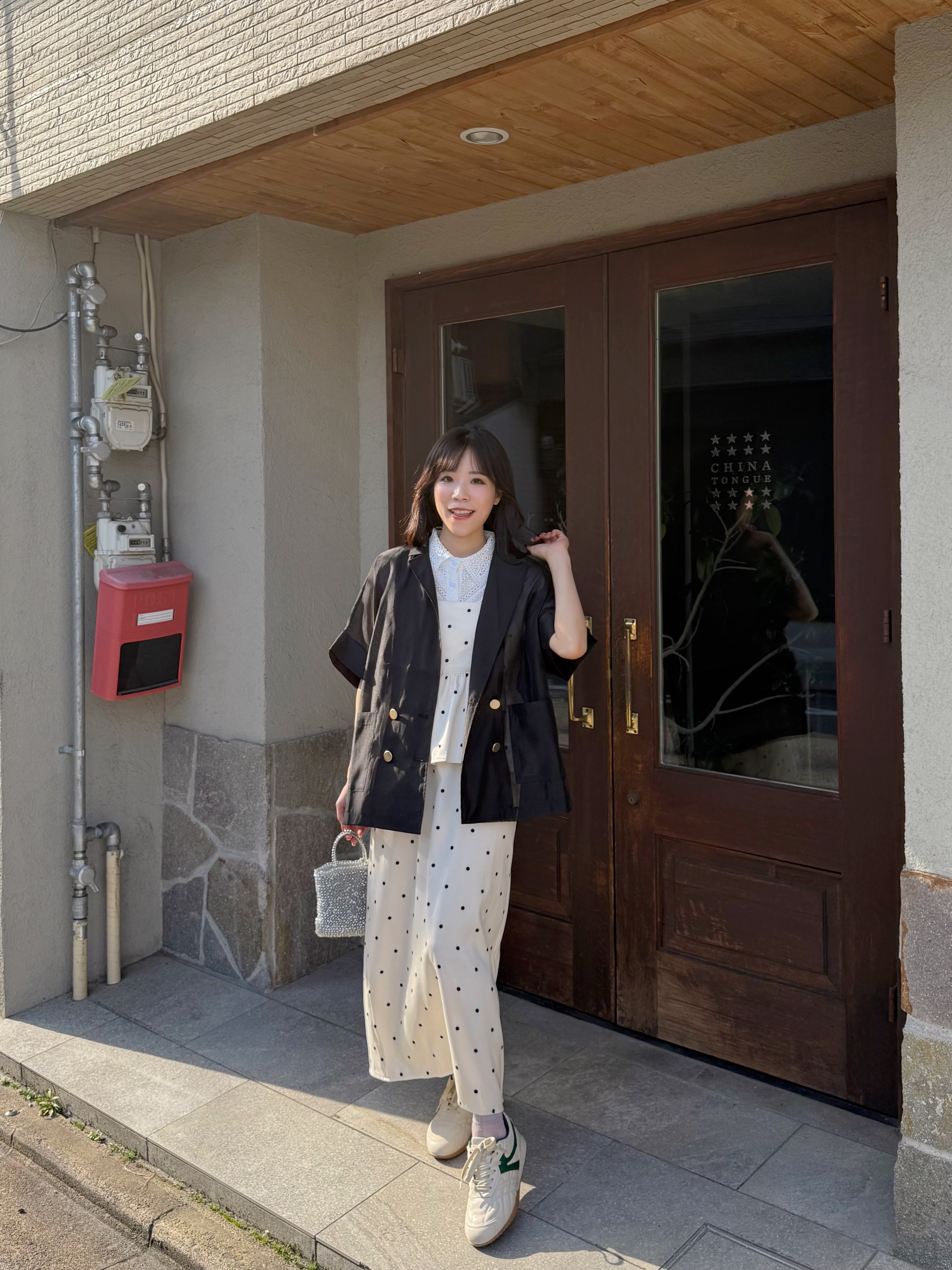 4色•啞色金扣雪紡短袖西裝外套