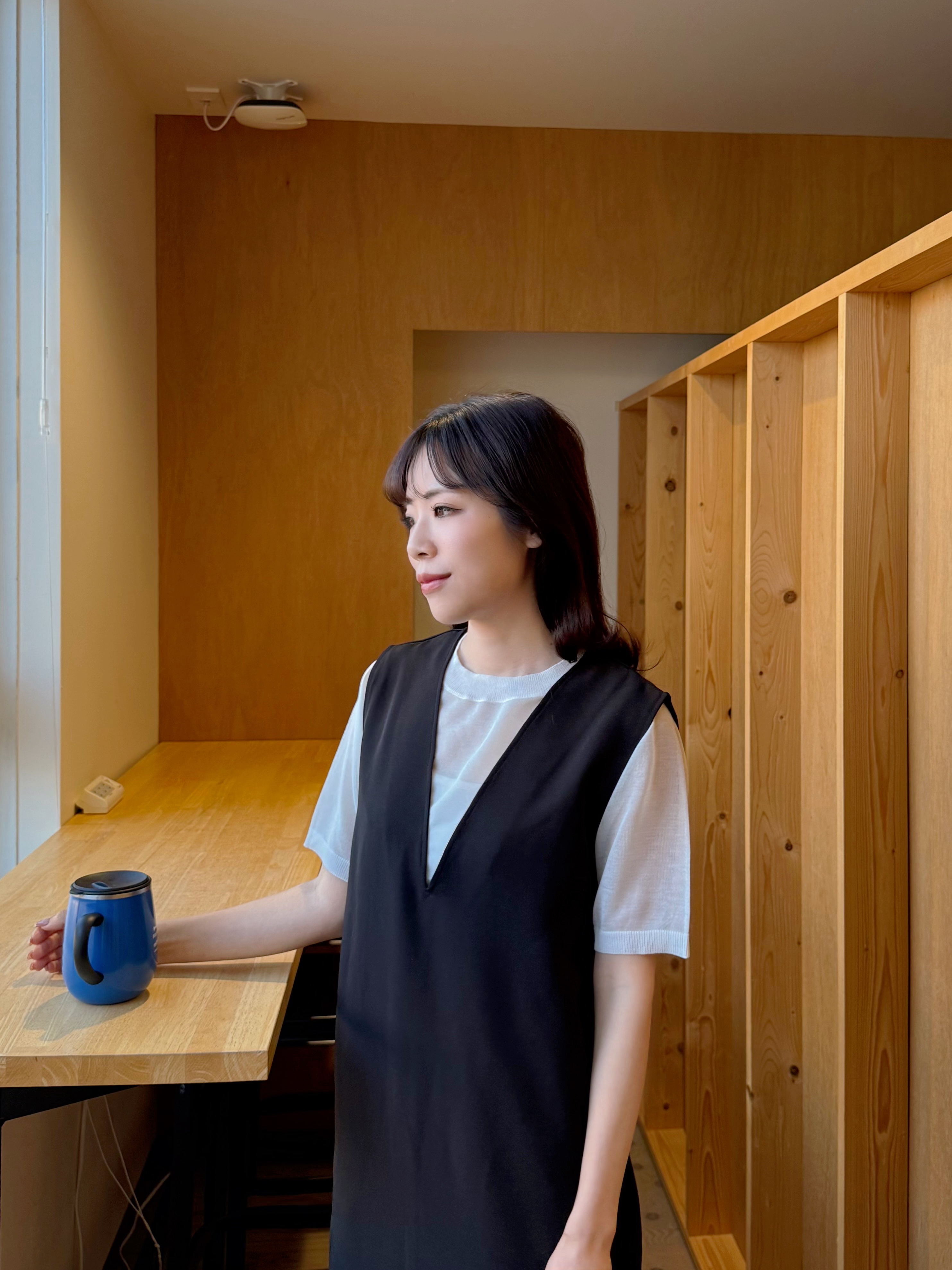 V領有袋雪紡背心連身裙