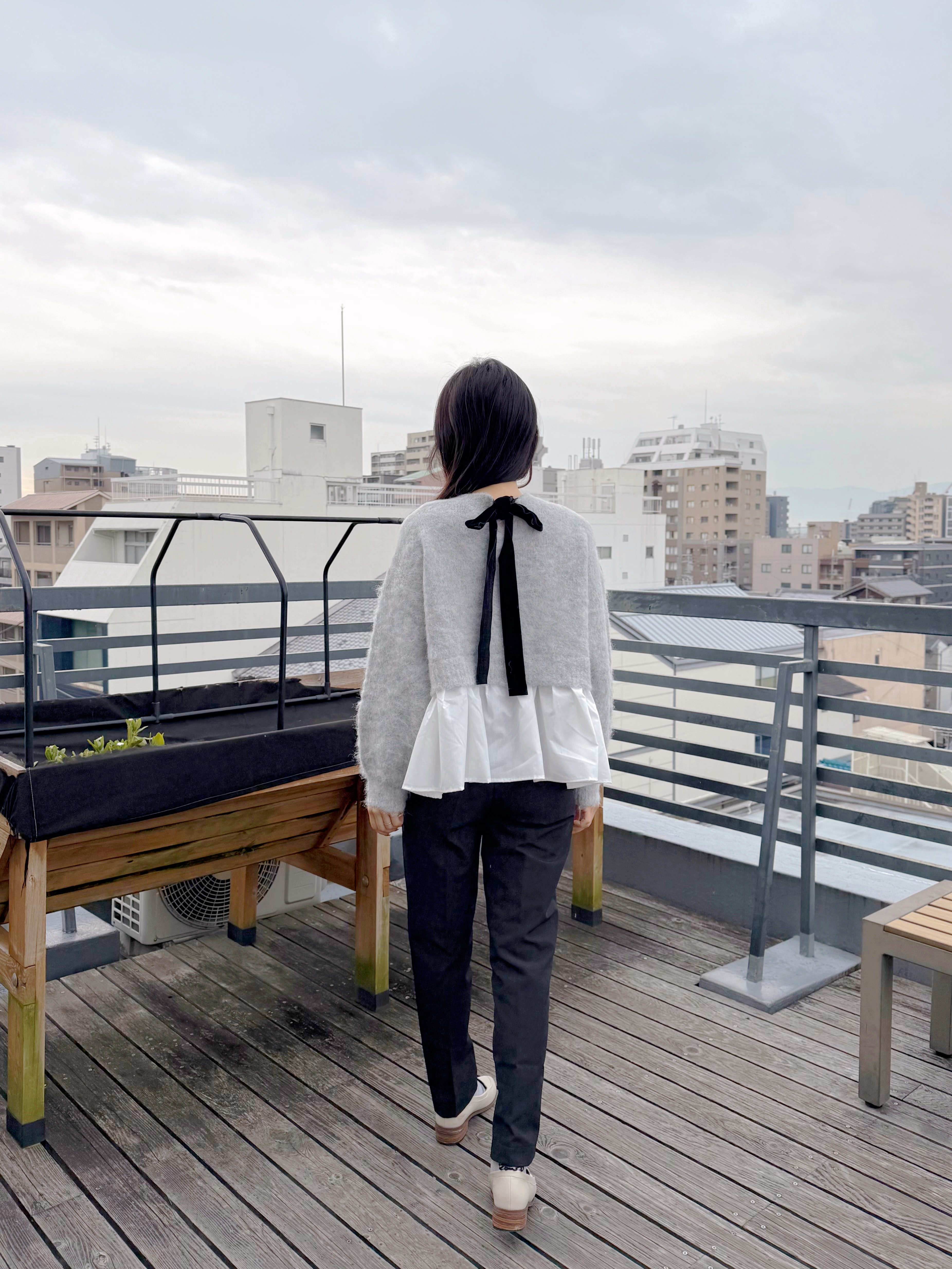 2色•絲絨蝴蝶結傘擺冷衫