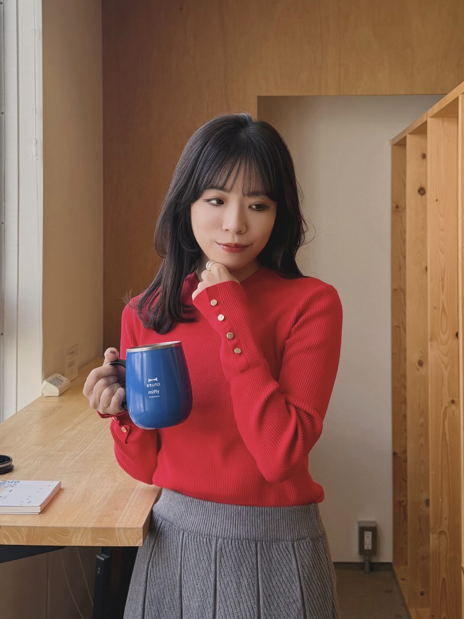 16色•金扣手袖圓領針織上衣