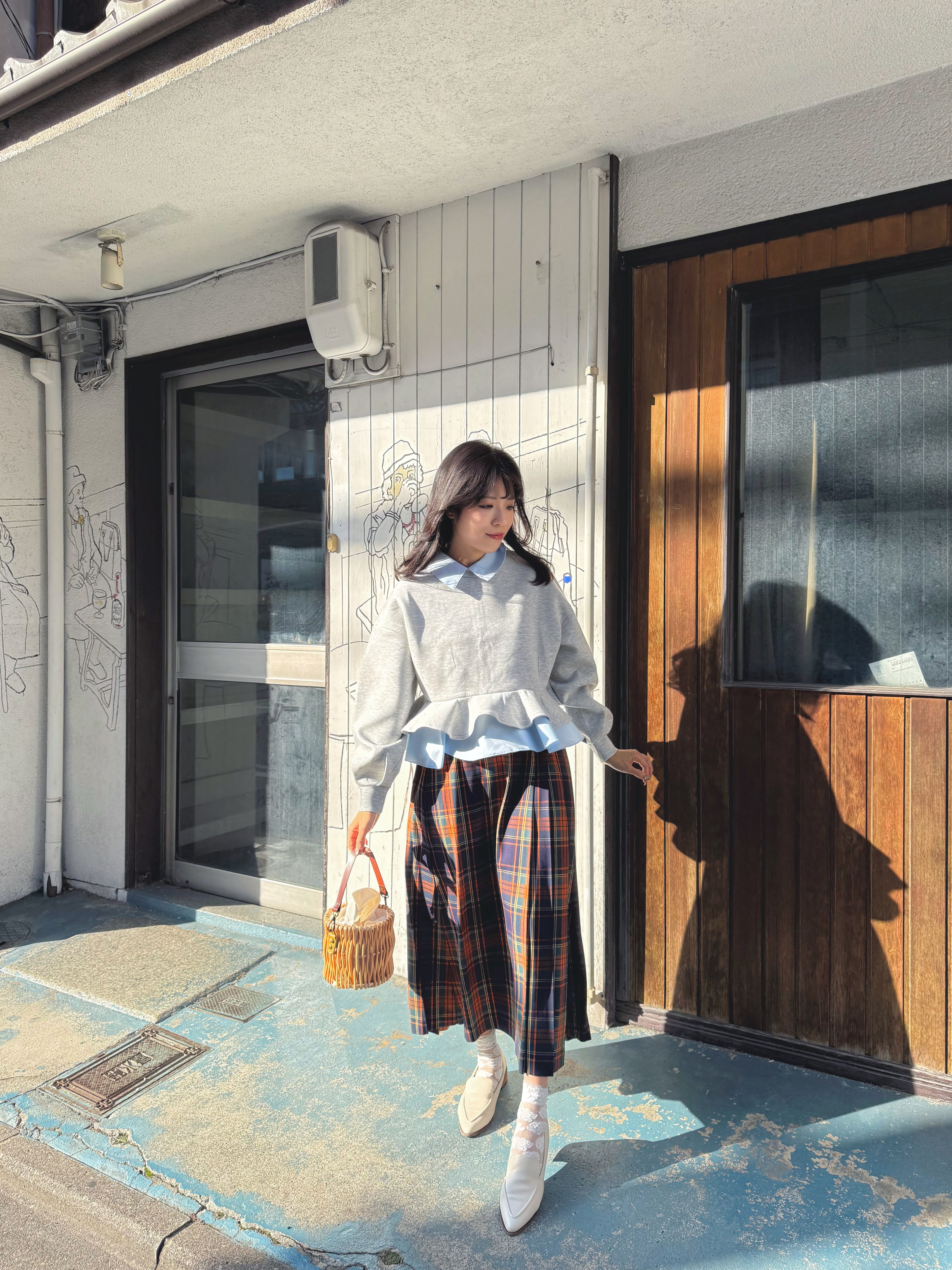 3色•恤衫領拼傘尾無加厚衞衣