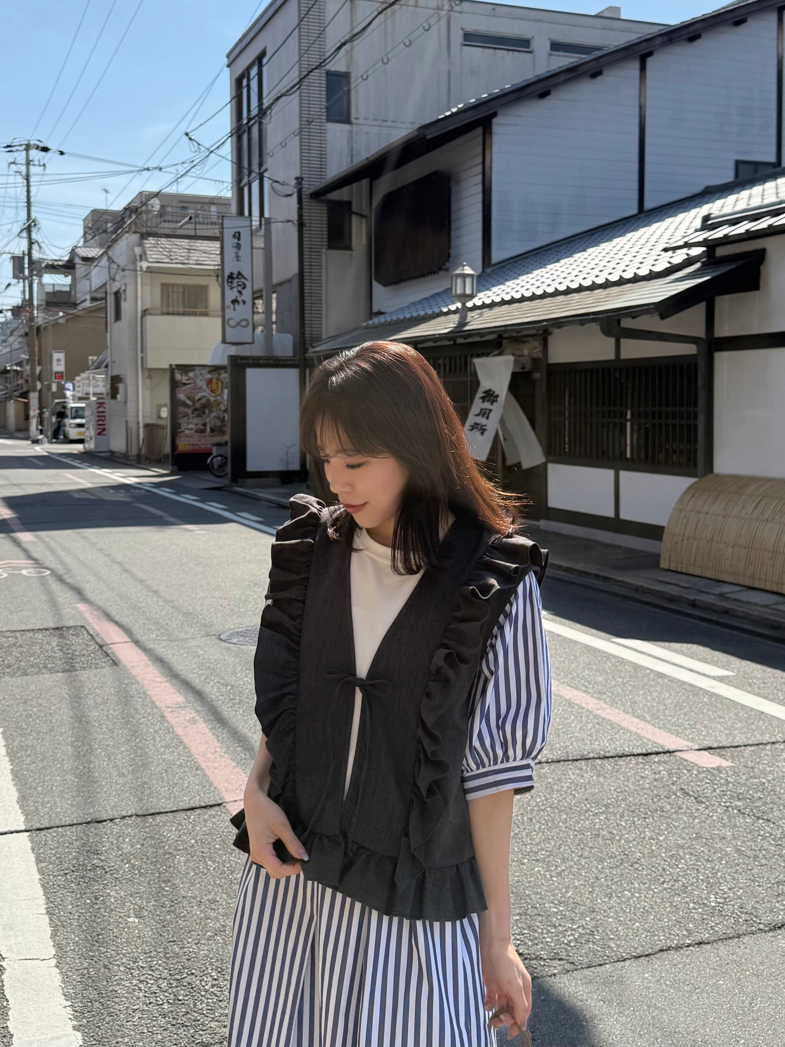 2色•波浪邊蝴蝶結背心