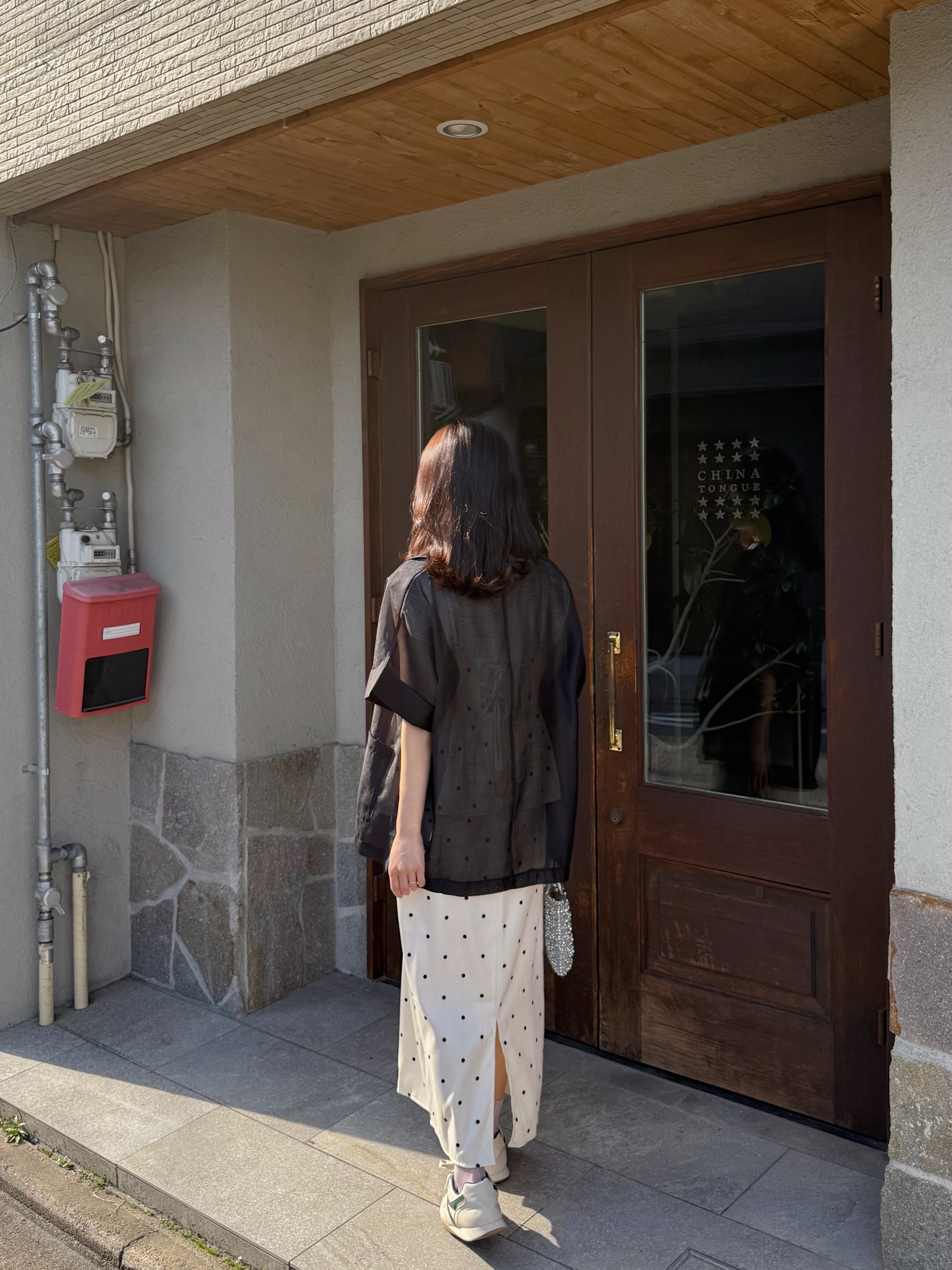 4色•啞色金扣雪紡短袖西裝外套