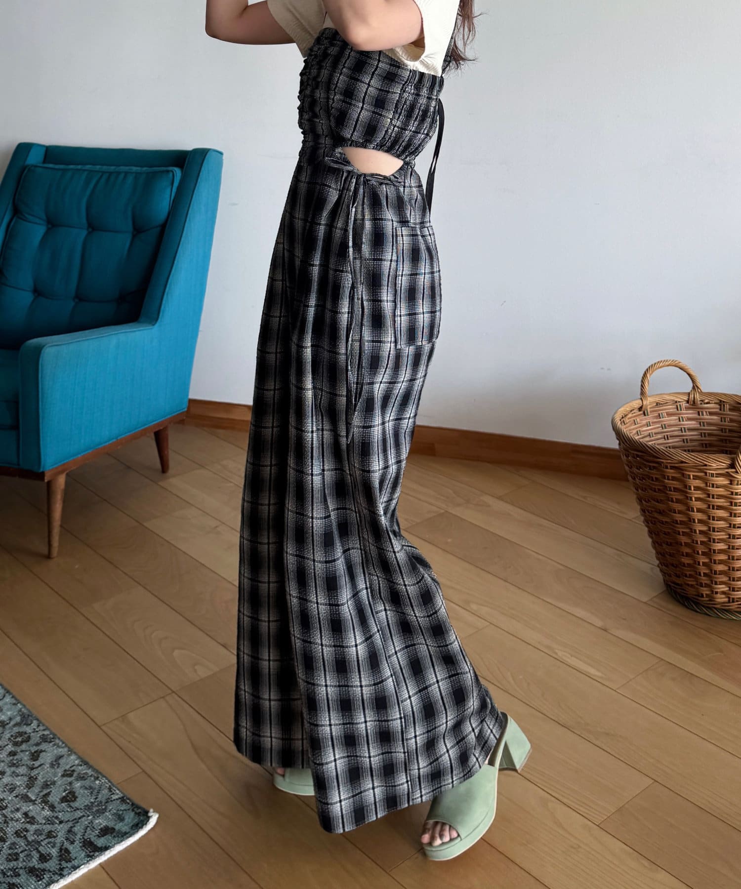 黑白格吊帶連身褲 + 髮圈套裝