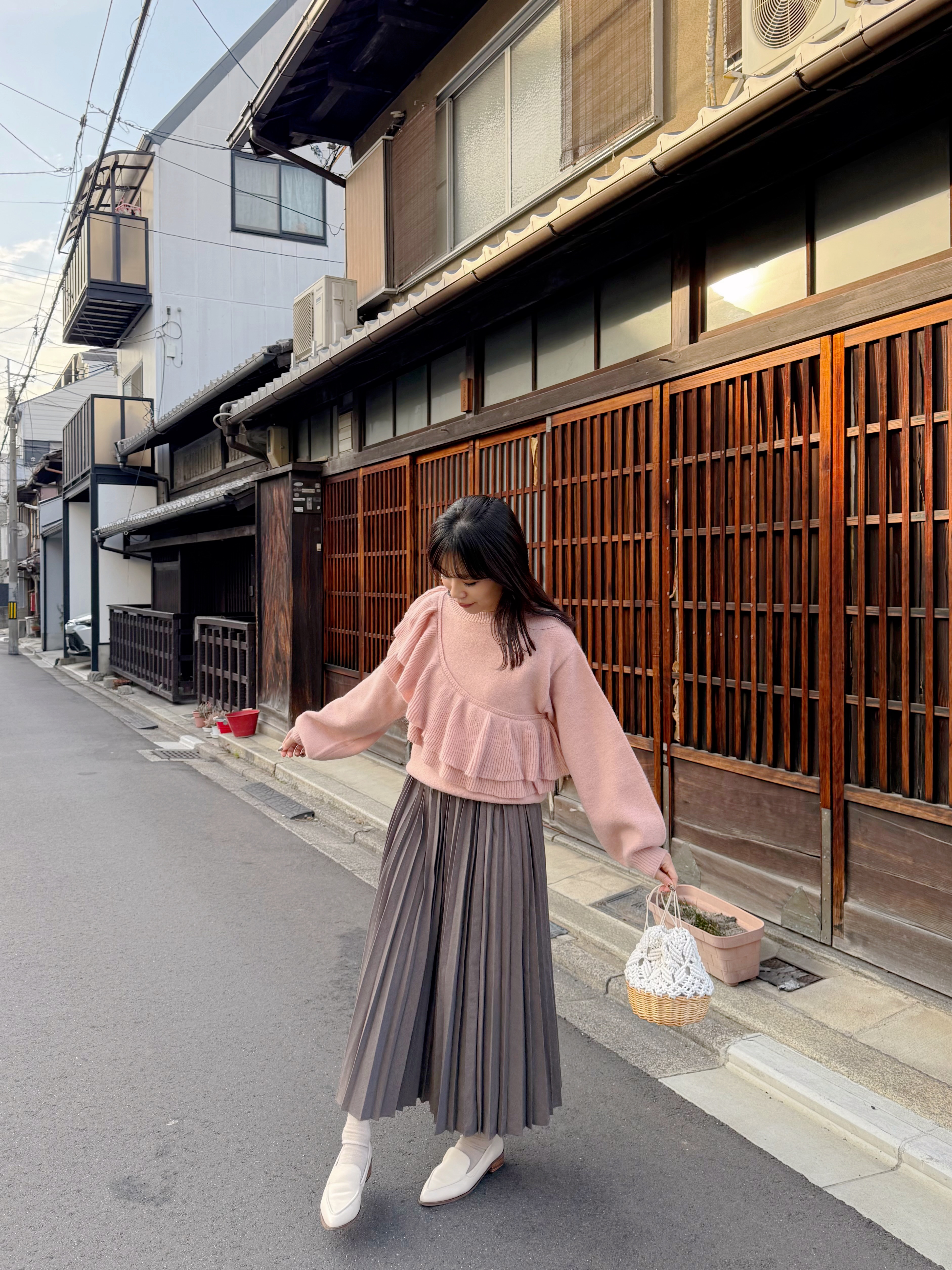 4色•波浪斜邊冷衫