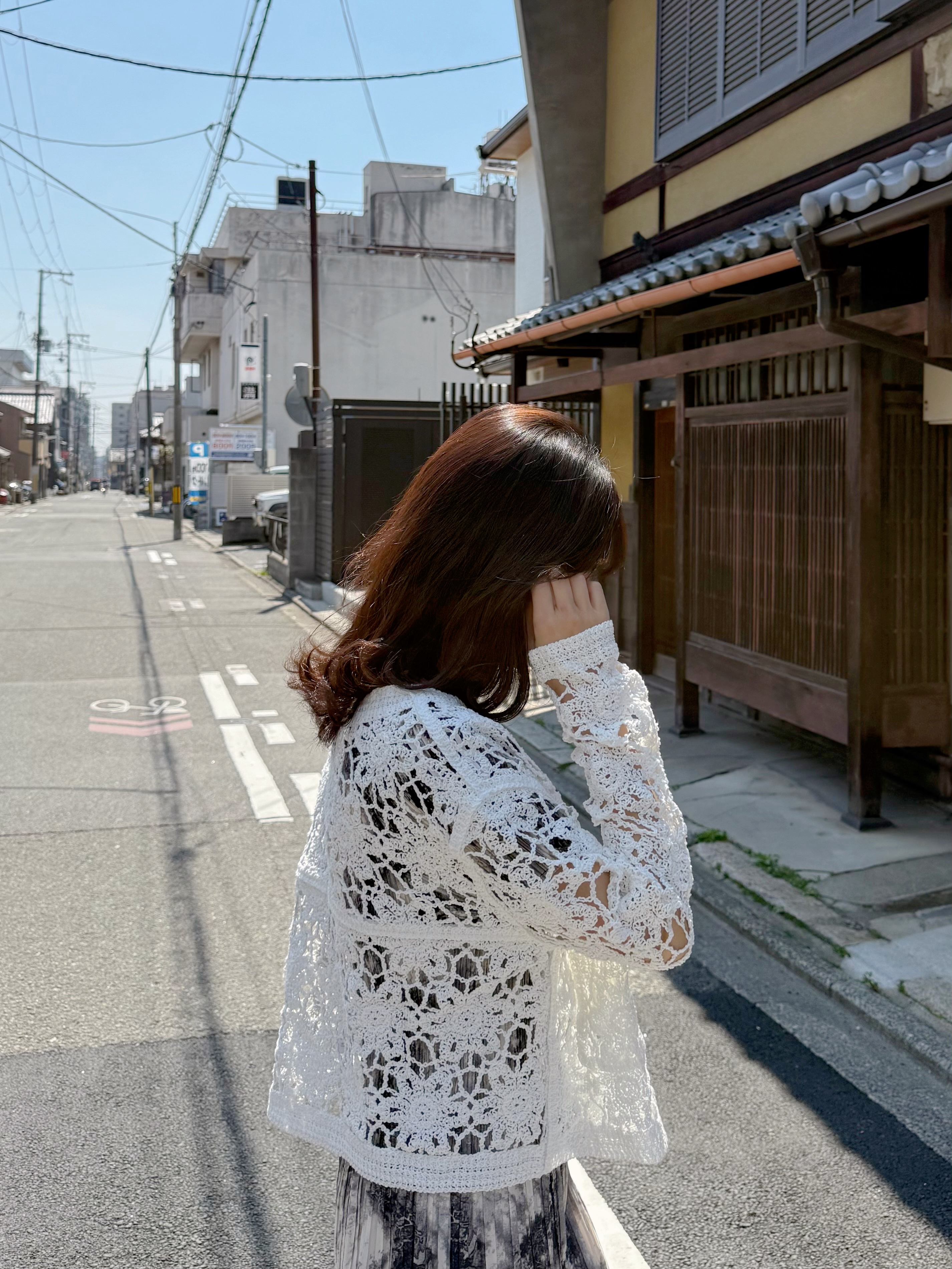 鏤空鈎花圓領外套