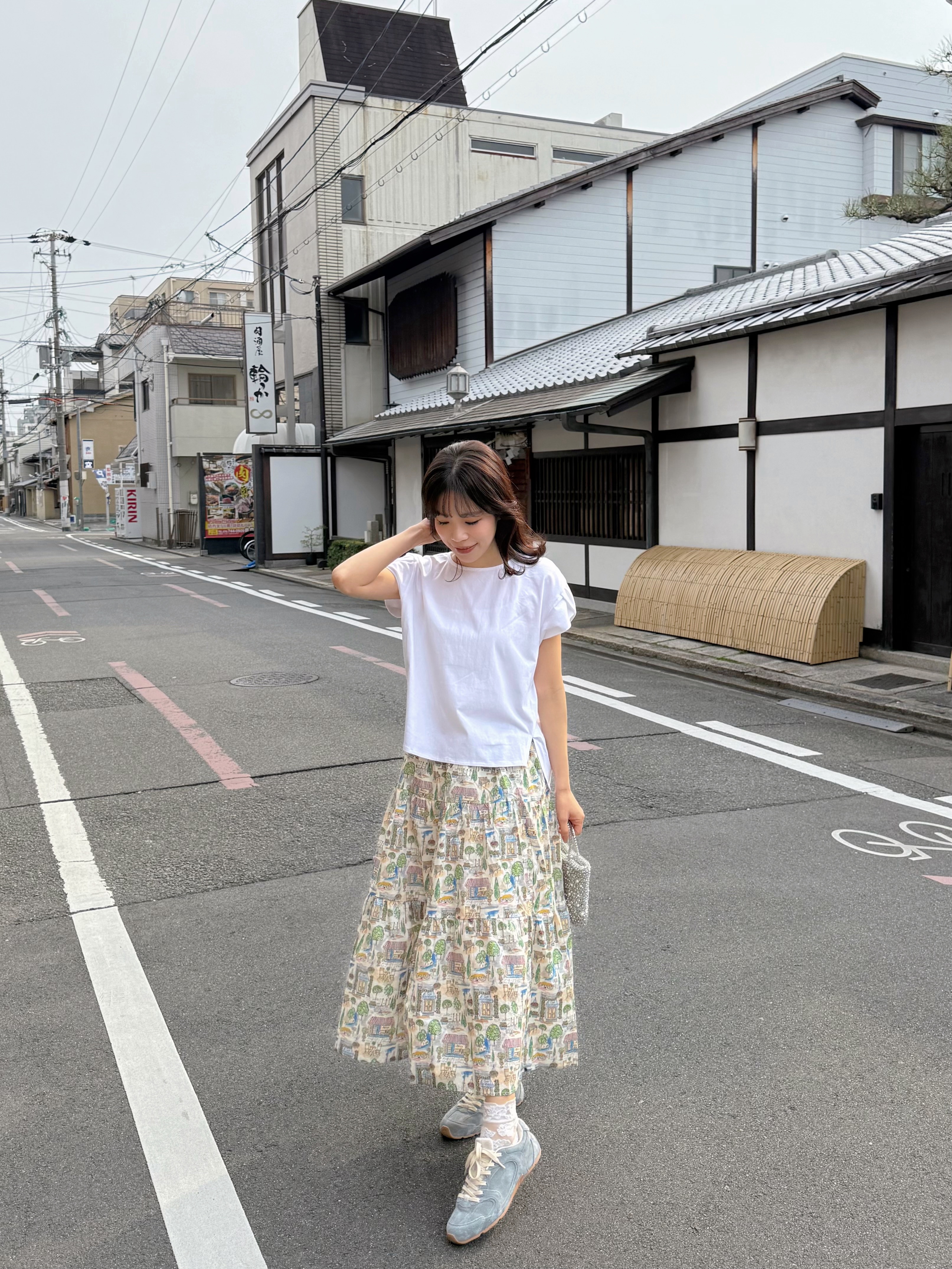 基礎款淨色花瓣手袖綿上衣