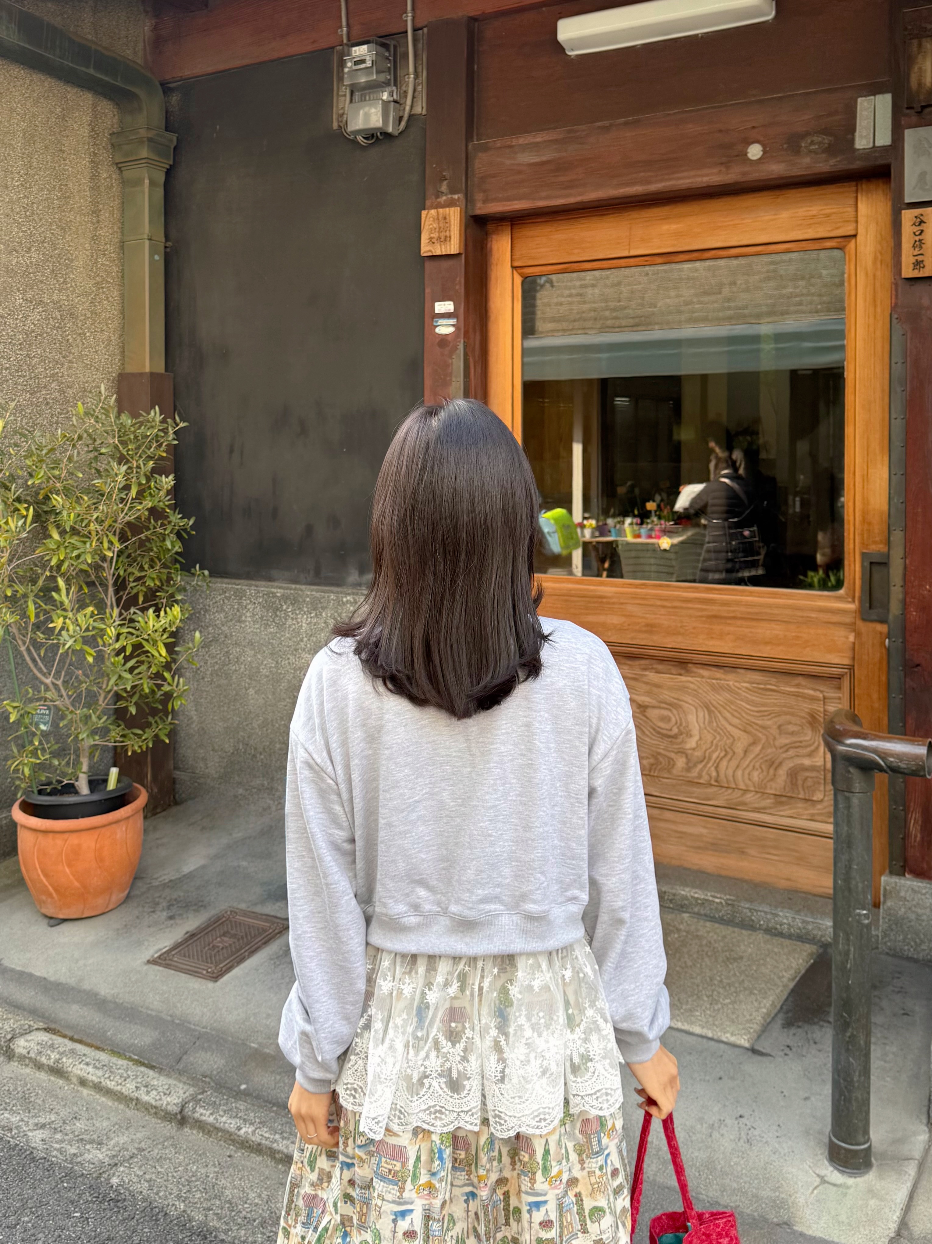 蕾絲傘擺無加厚衛衣